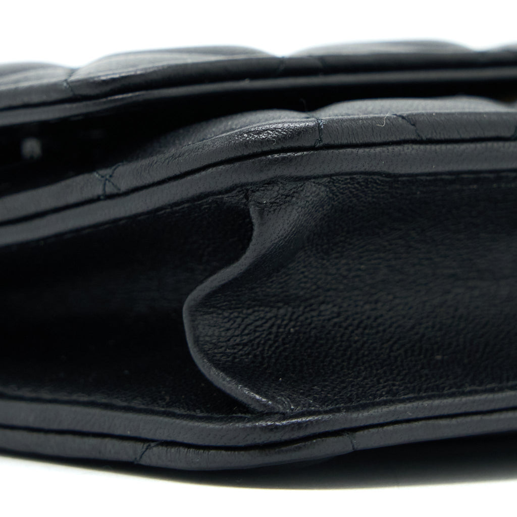 chanel-pearl-crush-wallet-on-chain-lambskin-black-ghw-microchip-5