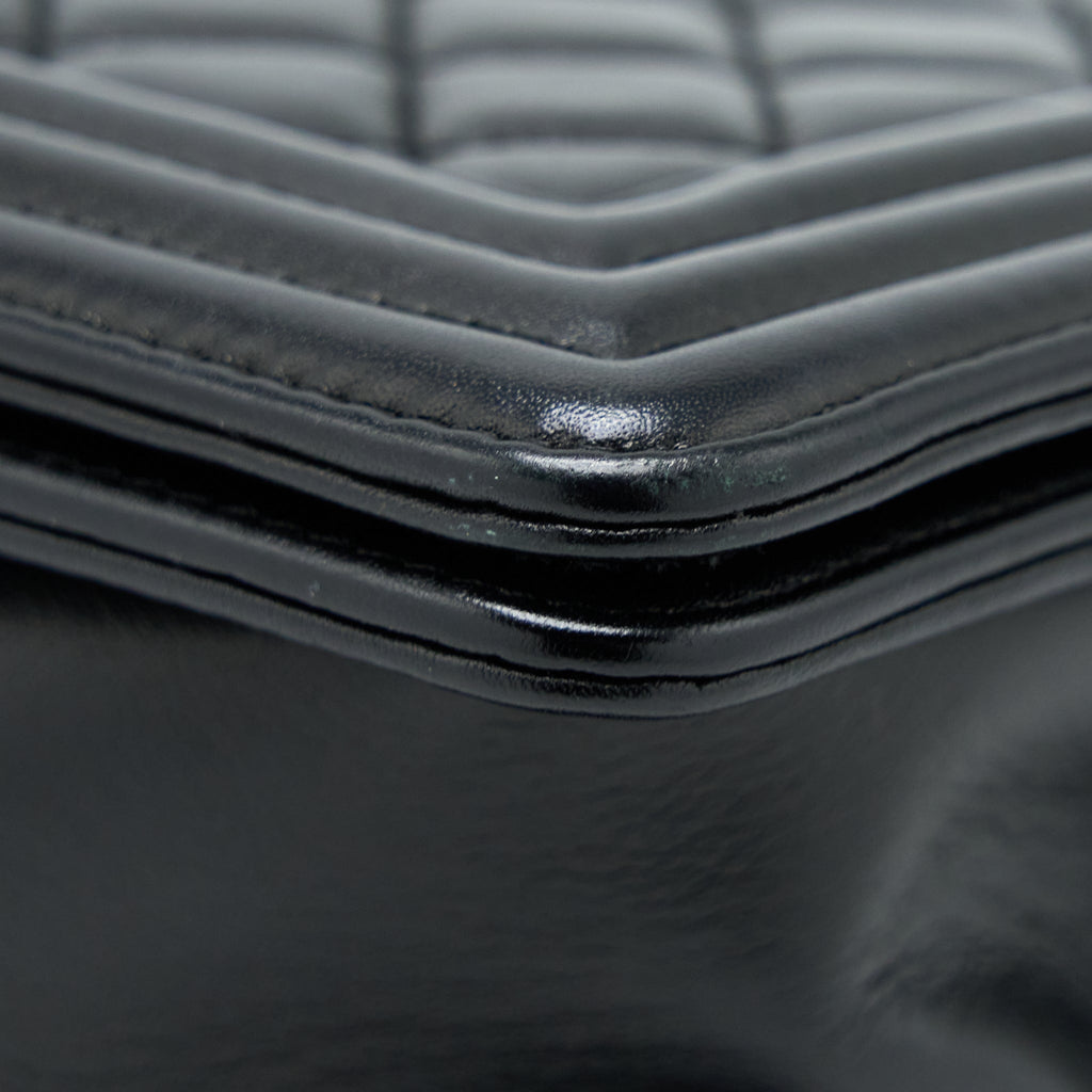 chanel-medium-boy-bag-lambskin-black-ruthenium-enamel-shw