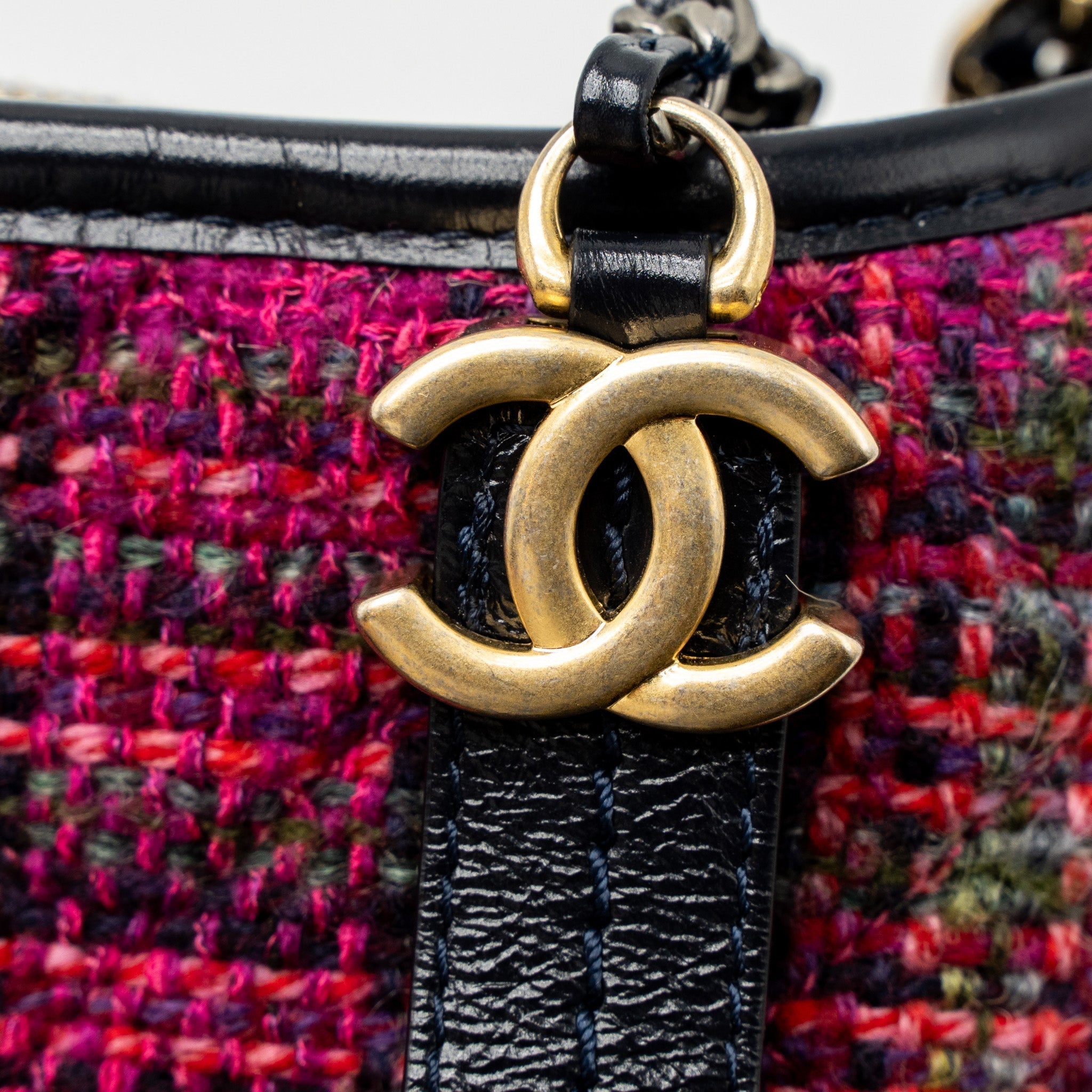 chanel-small-gabrielle-hobo-bag-tweed-calfskin-multicolour-multicolour-hardware