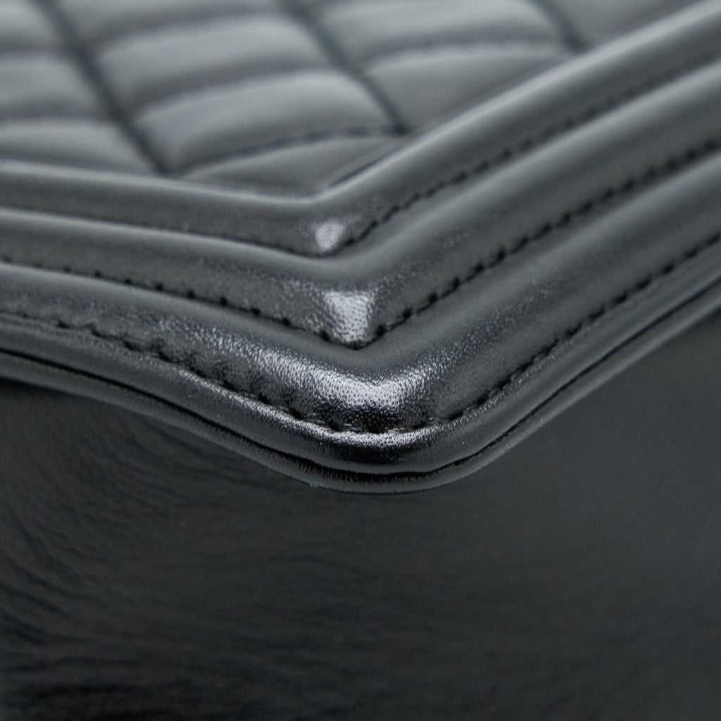 chanel-medium-boy-bag-lambskin-black-ruthenium-enamel-shw