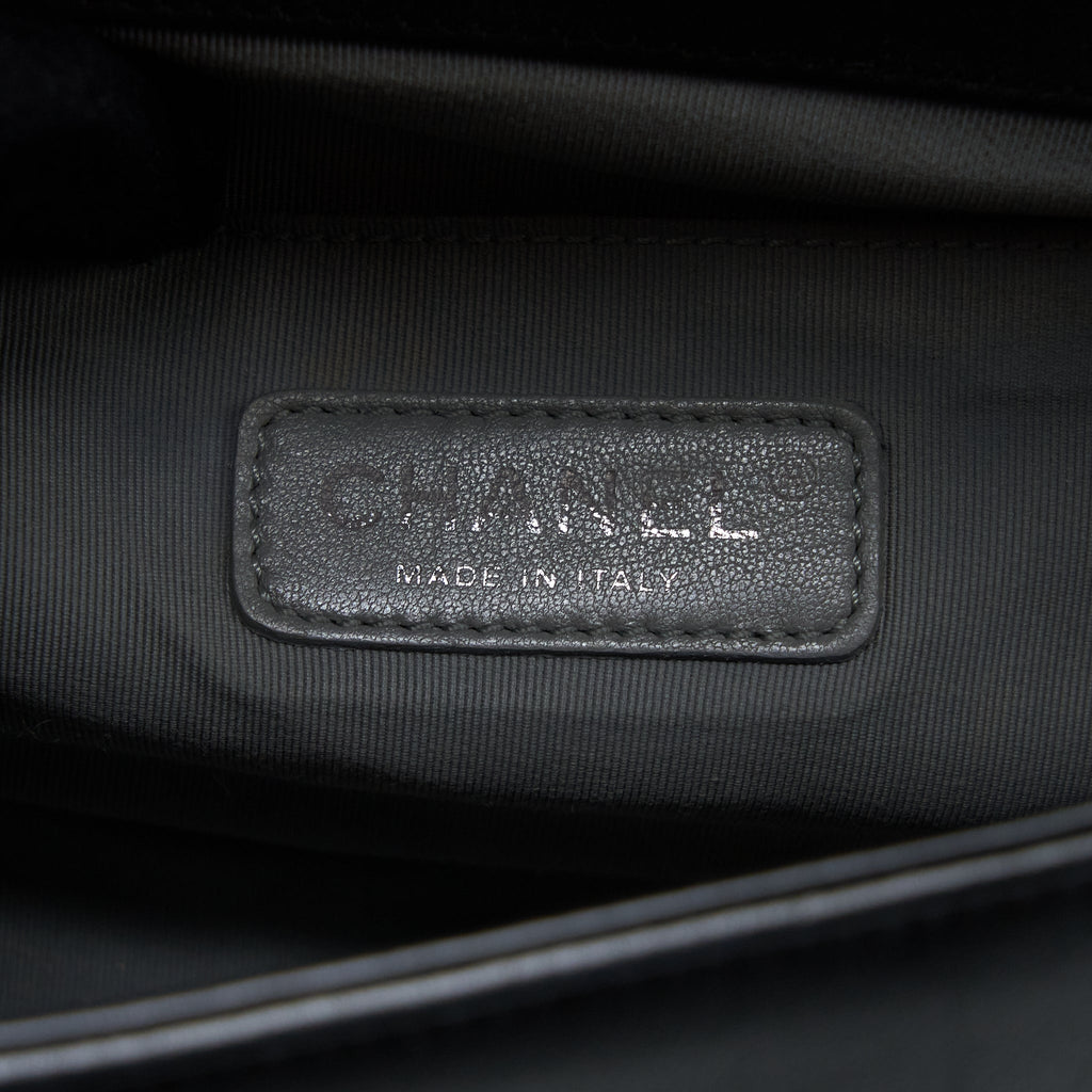 chanel-medium-boy-bag-lambskin-black-ruthenium-enamel-shw