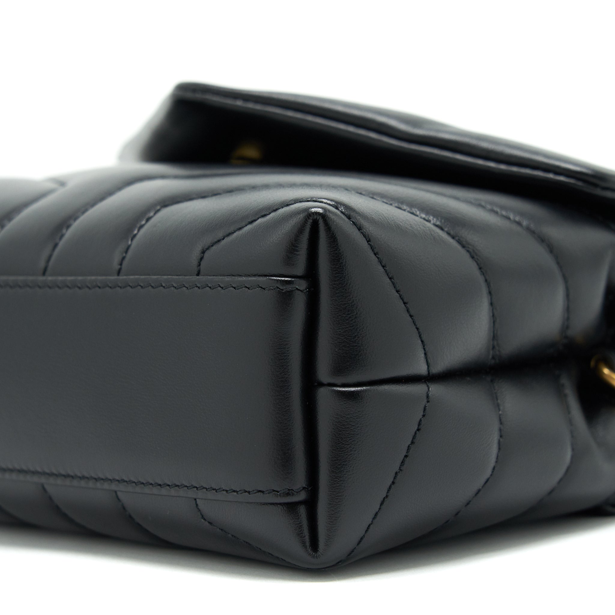 saint-laurent-toy-lou-lou-in-black-ghw