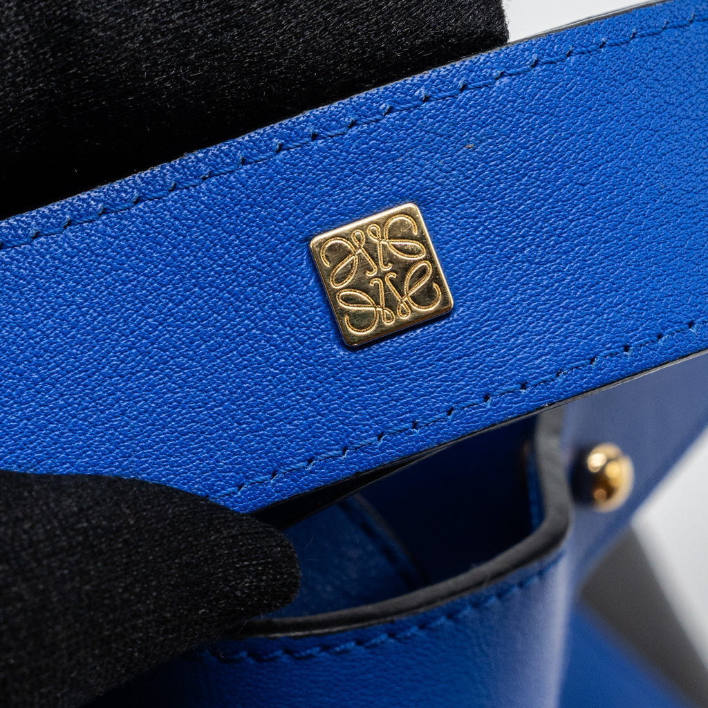 loewe-hammock-bag-calfskin-electric-blue-black-ghw