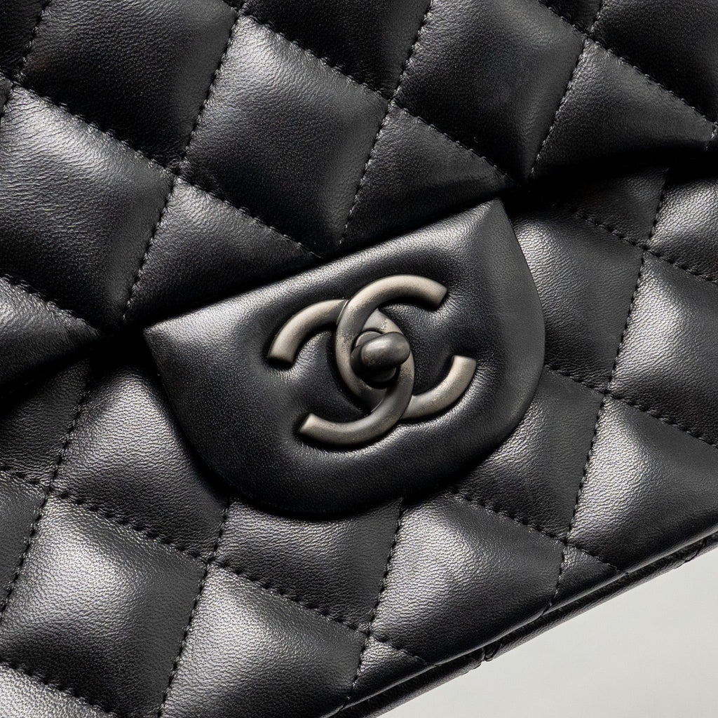 chanel-jumbo-classic-double-flap-bag-lambskin-so-black-copy