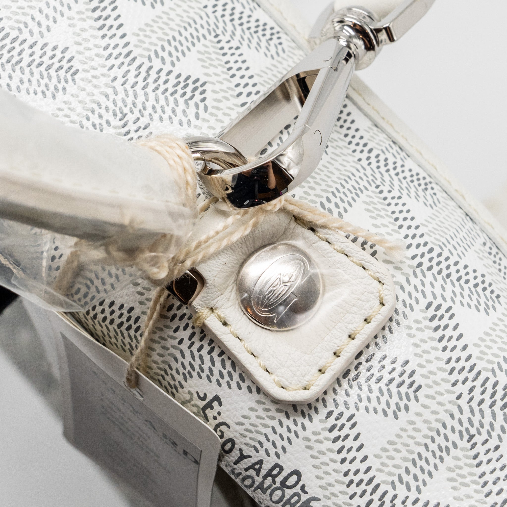 goyard-saint-leger-backpack-goyardine-canvas-white-shw