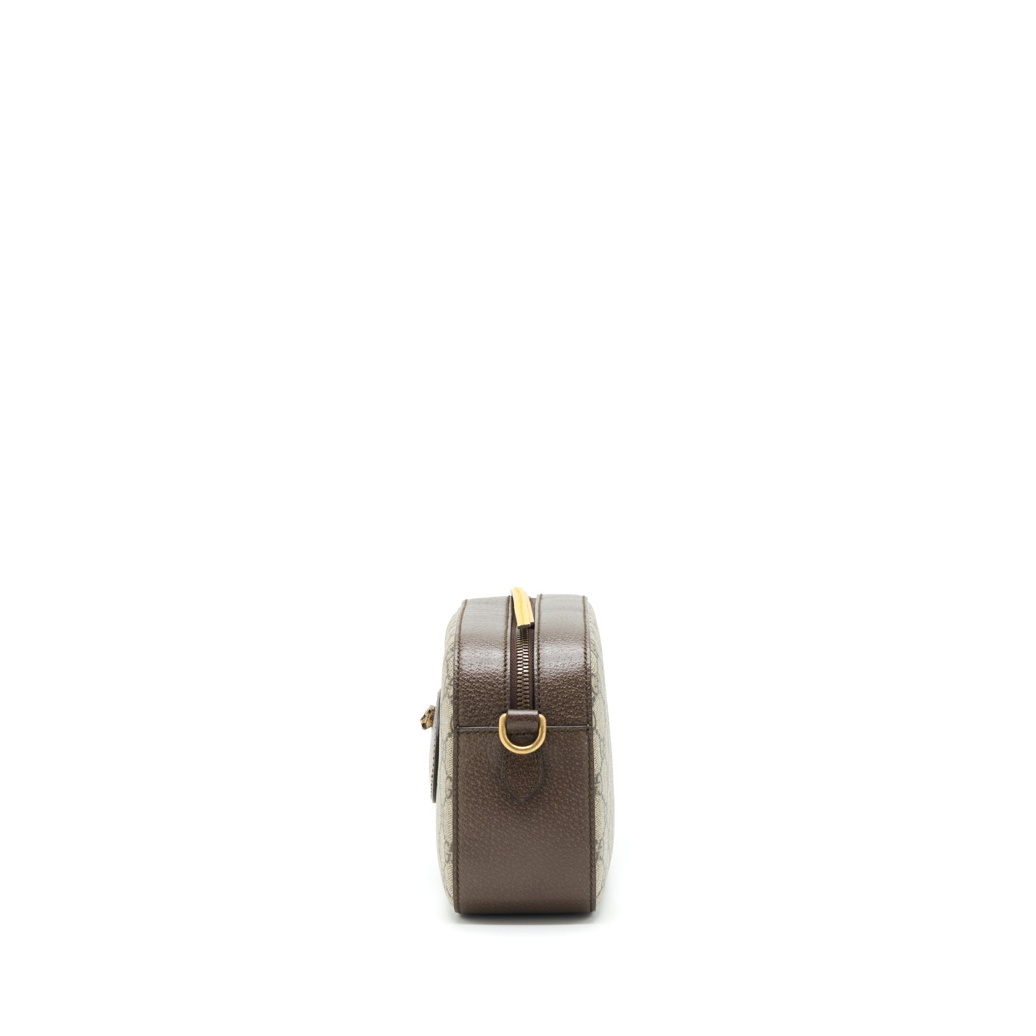 gucci-gg-supreme-camera-crossbody-bag