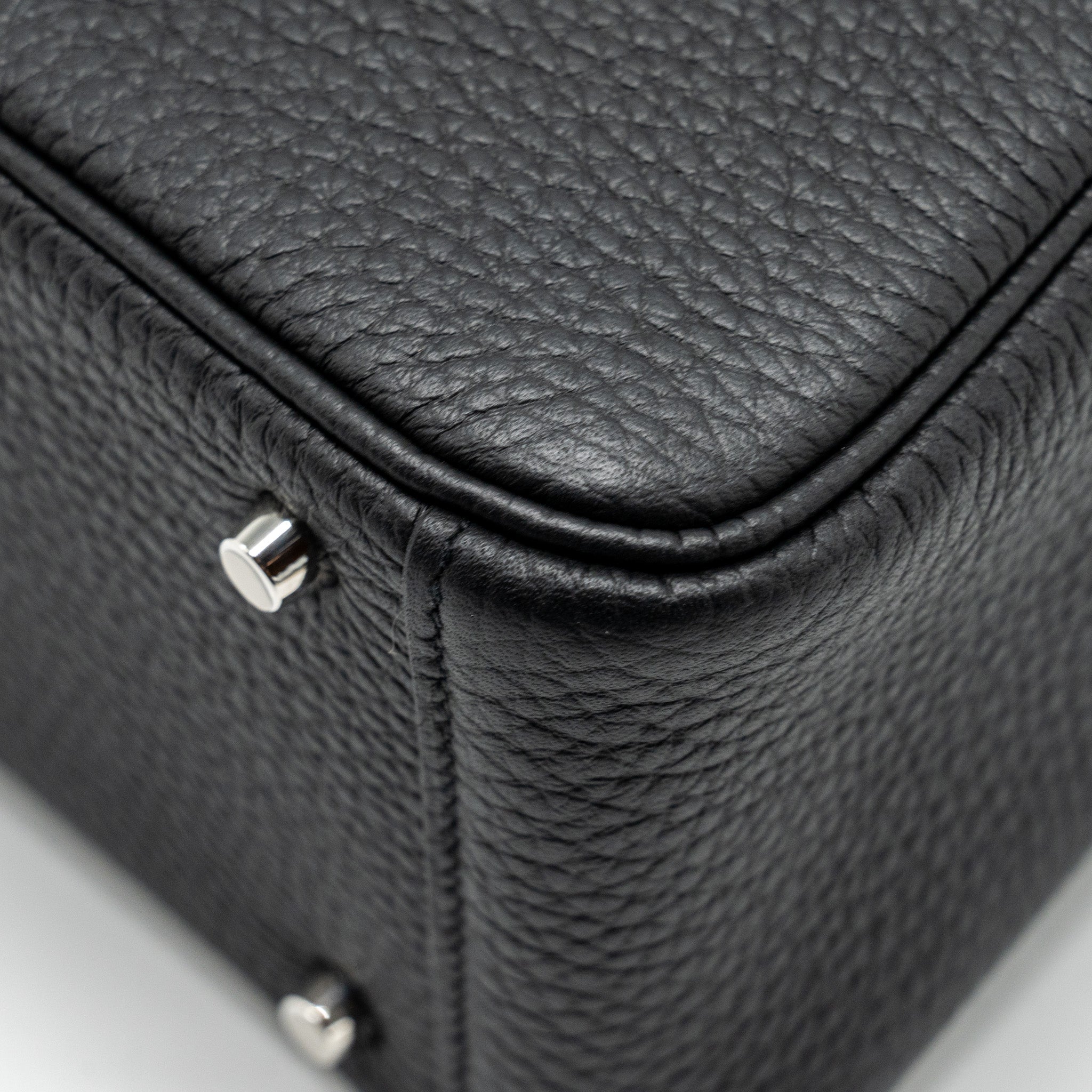 hermes-mini-lindy-clemence-black-shw-stamo-u