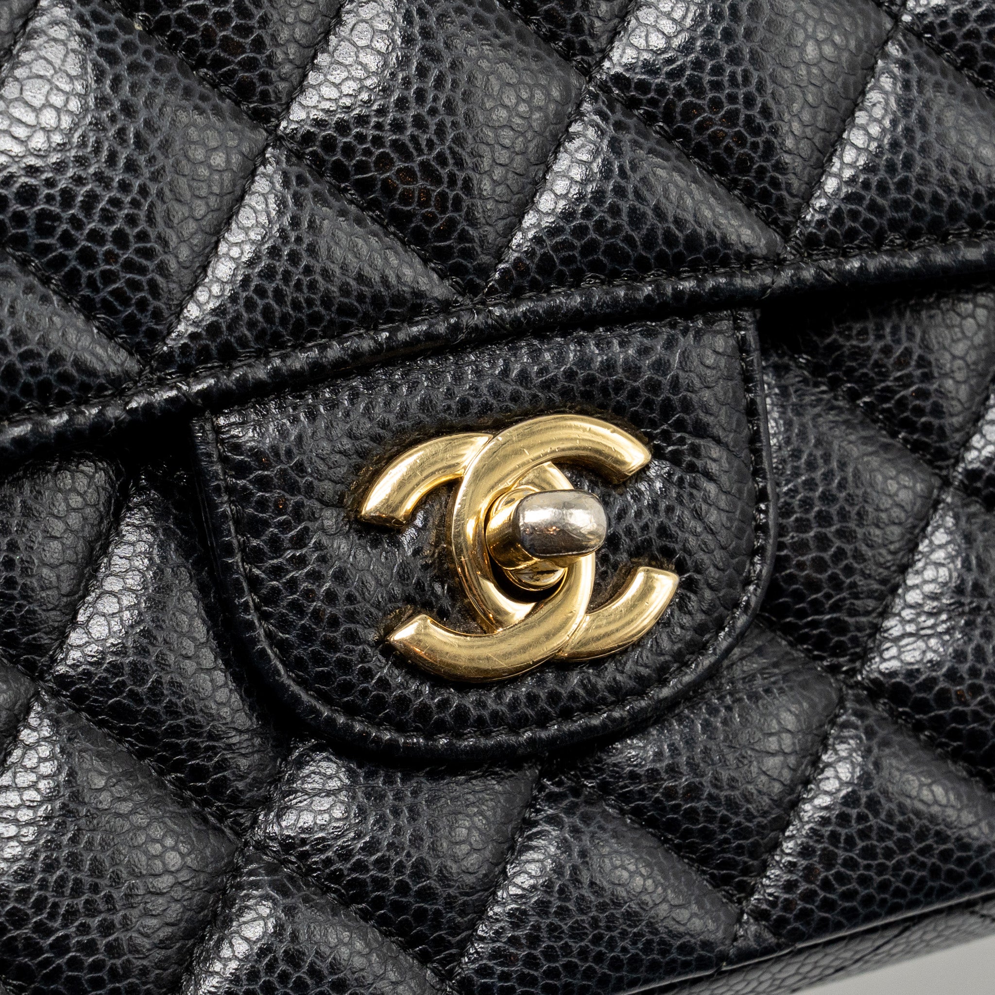 chanel-medium-classic-double-flap-bag-caviar-black-ghw-33