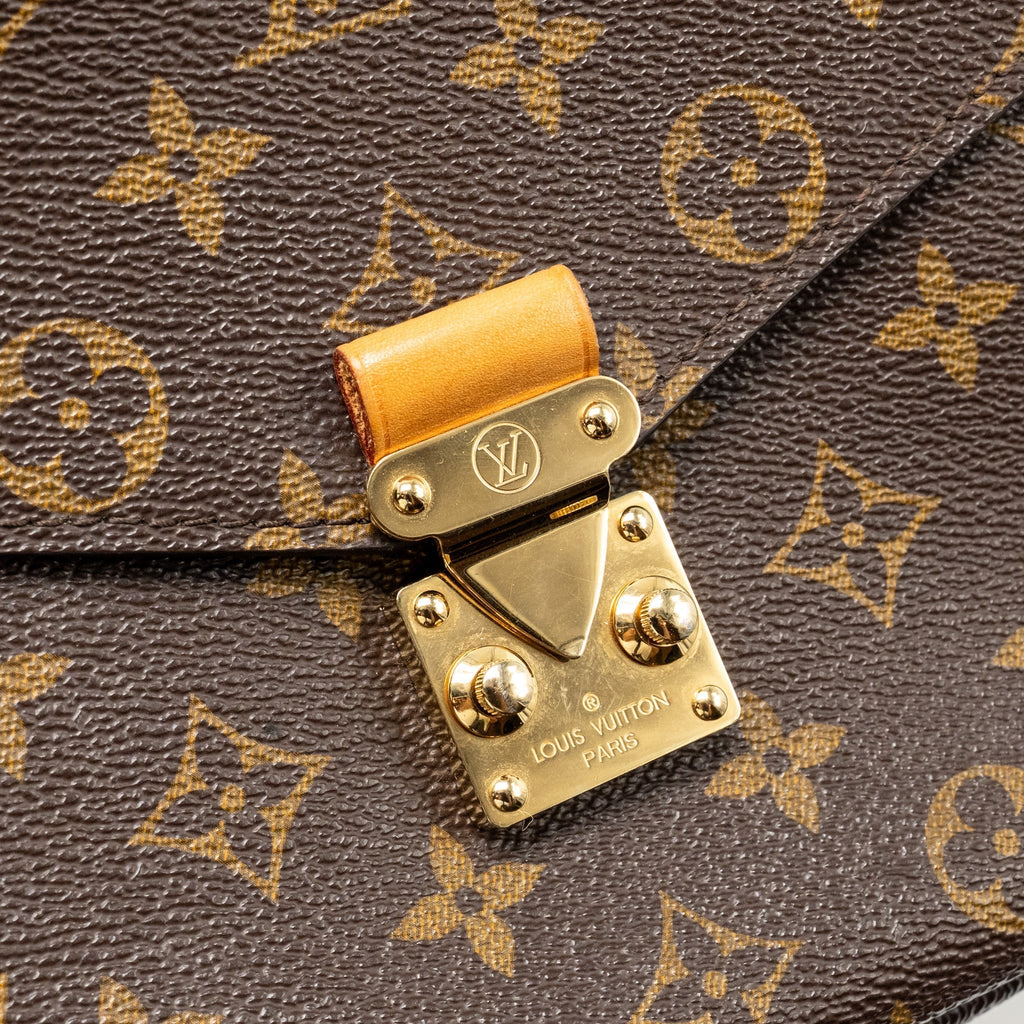 louis-vuitton-pochette-metis-monogram-canvas-ghw-copy-1