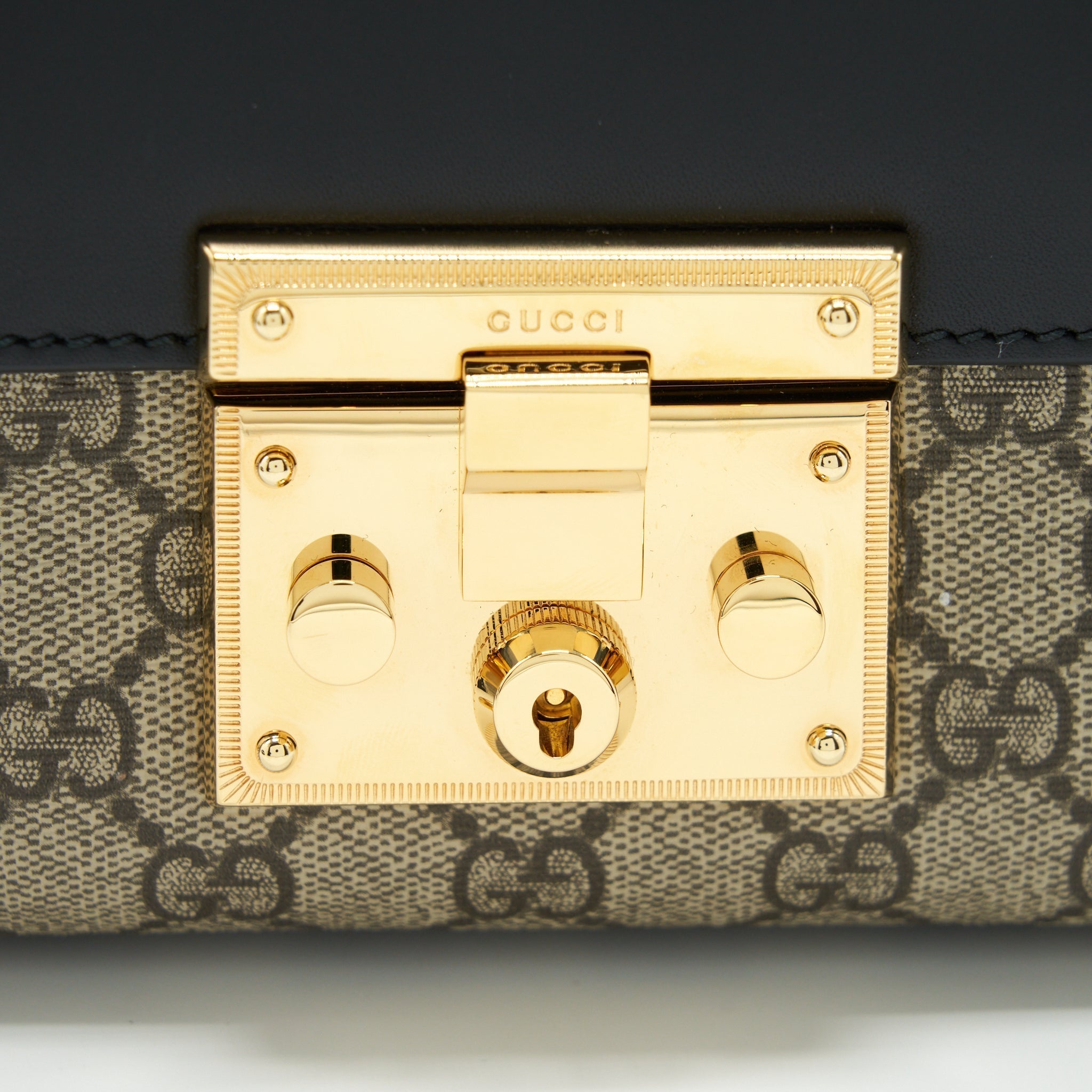 gucci-small-padlock-gg-supreme-canvas-ghw
