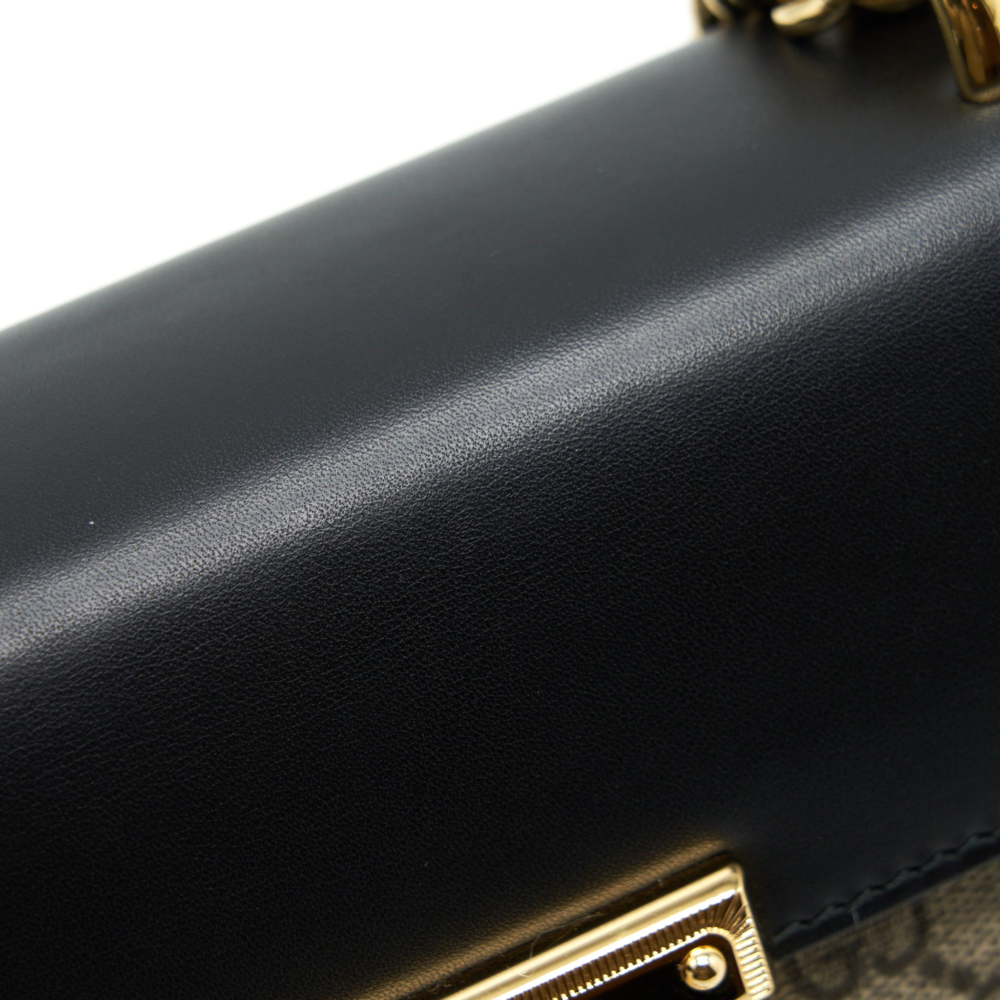gucci-small-padlock-gg-supreme-canvas-ghw