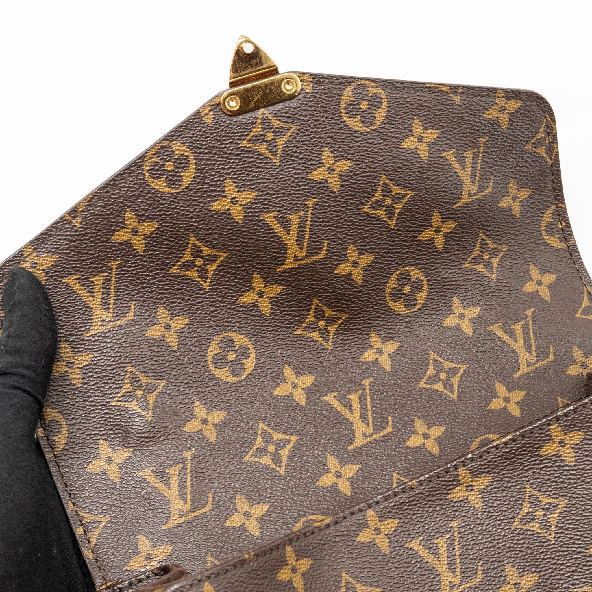 louis-vuitton-pochette-metis-monogram-canvas-ghw-copy-1