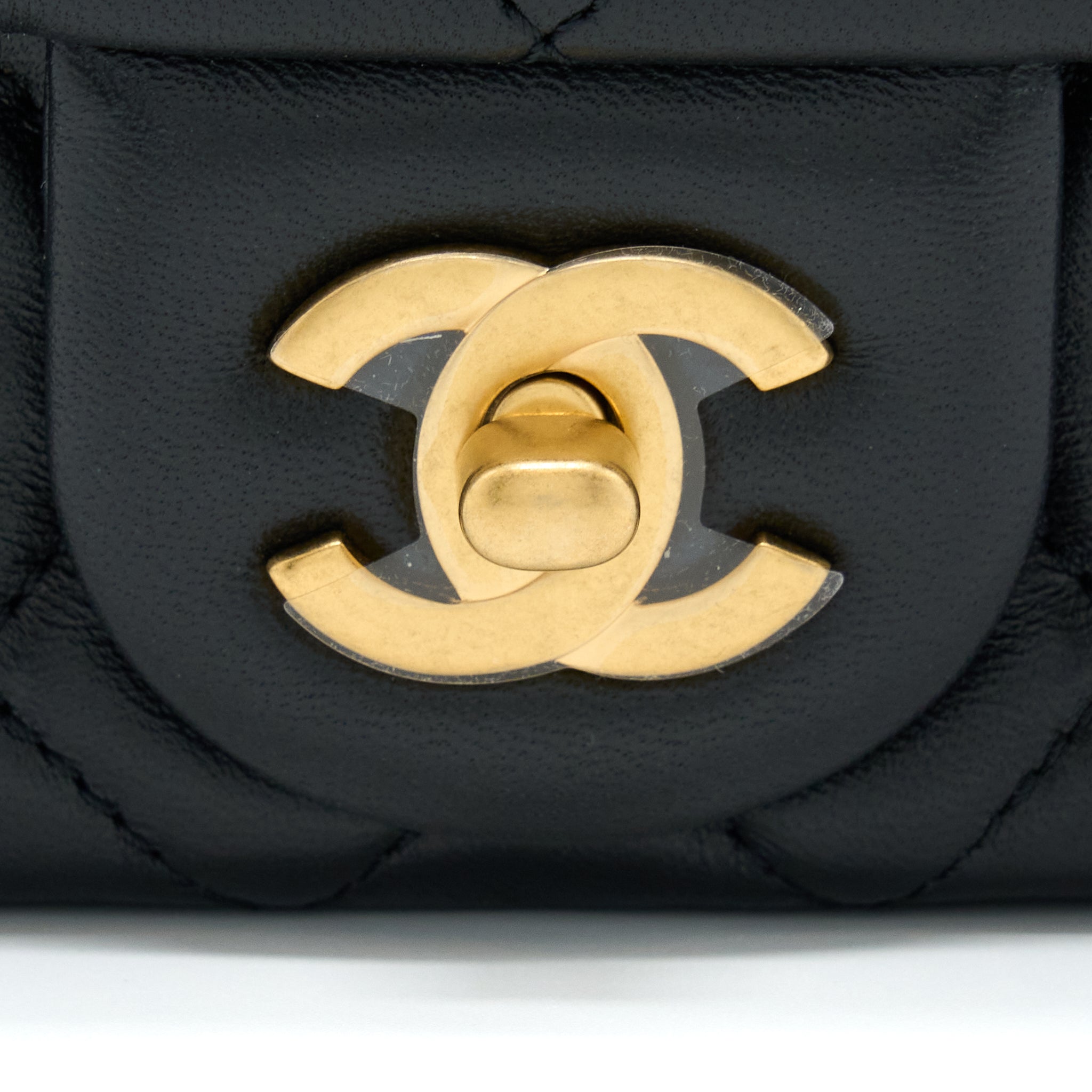 chanel-pearl-crush-mini-square-lambskin-black-brushed-ghw-microchip