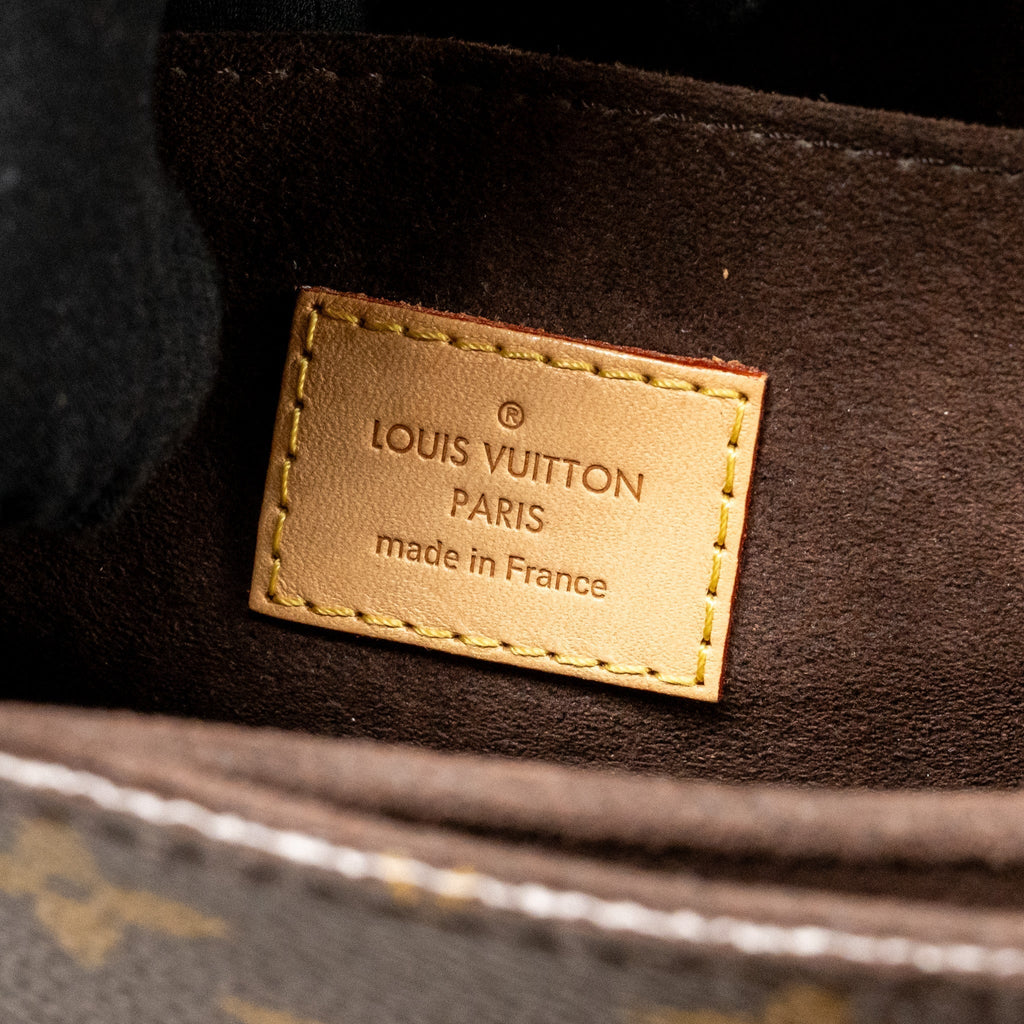 louis-vuitton-pochette-metis-monogram-canvas-ghw-copy-1