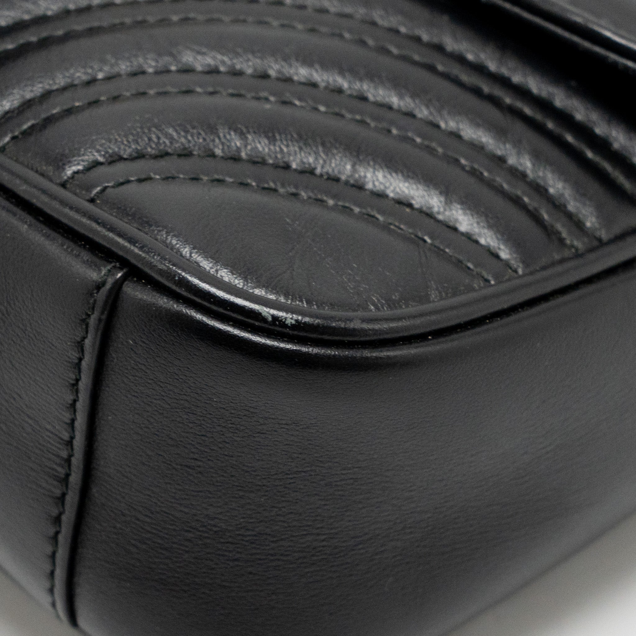 gucci-mini-gg-marmont-shoulder-bag-calfskin-black-ghw-3
