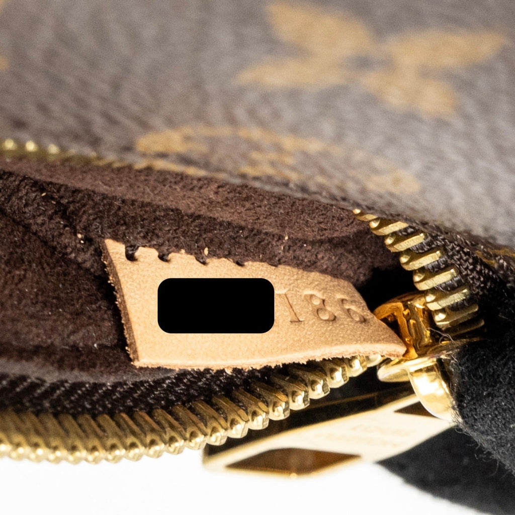 louis-vuitton-pochette-metis-monogram-canvas-ghw-copy-1
