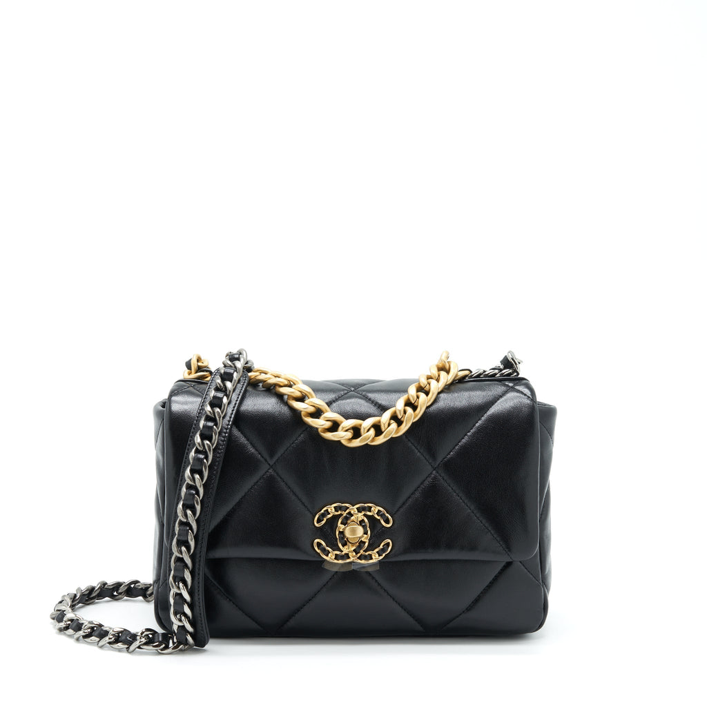 chanel-small-19-bag-lambskin-black-ghw-microchip-1