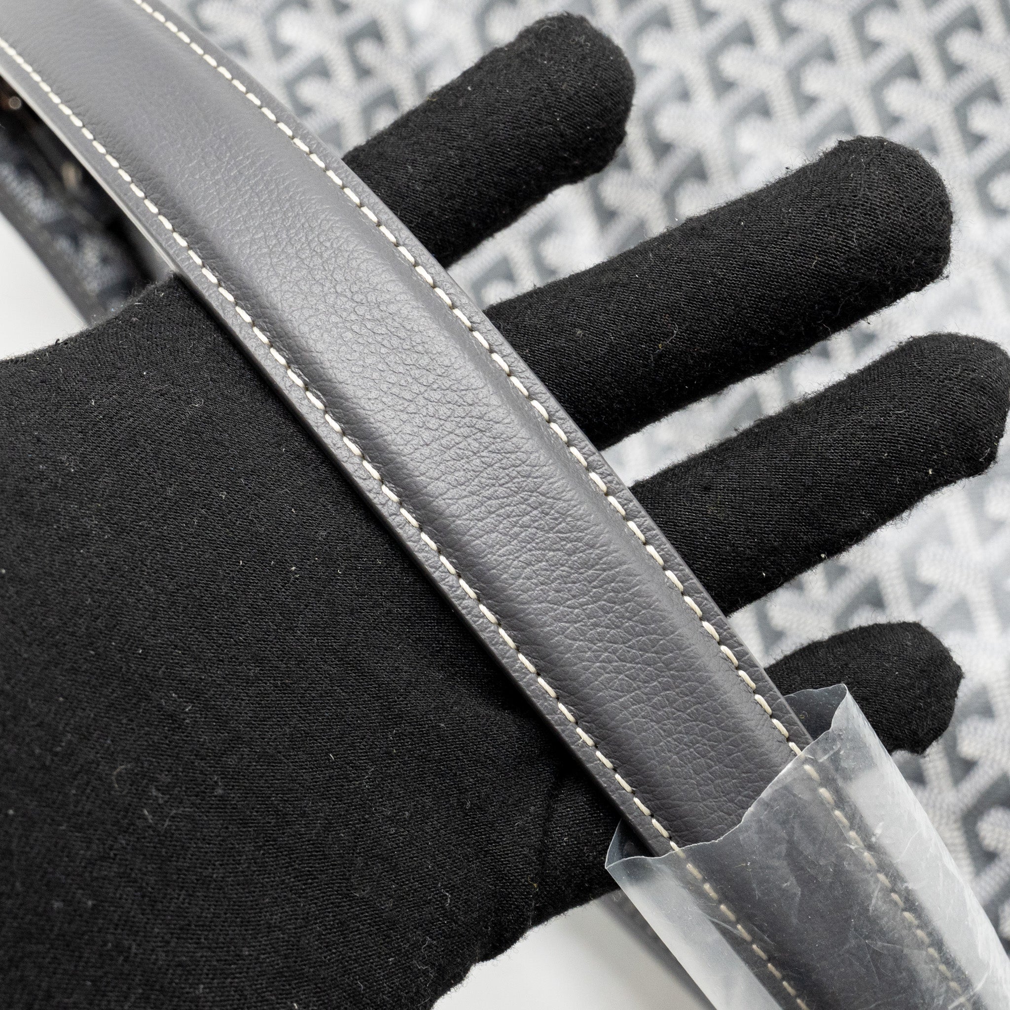 goyard-boheme-hobo-bag-pm-goyardine-canvas-gris-shw