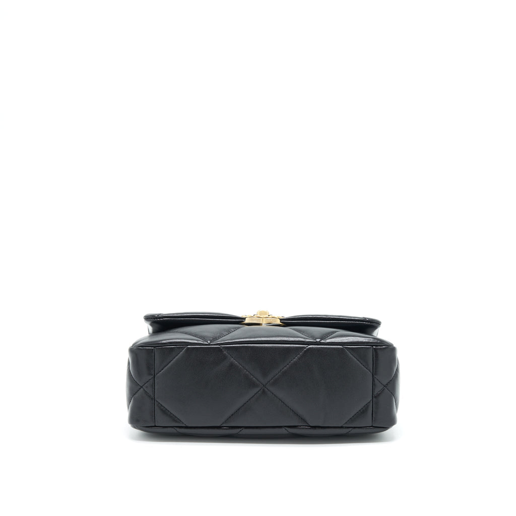 chanel-small-19-bag-lambskin-black-ghw-microchip-1