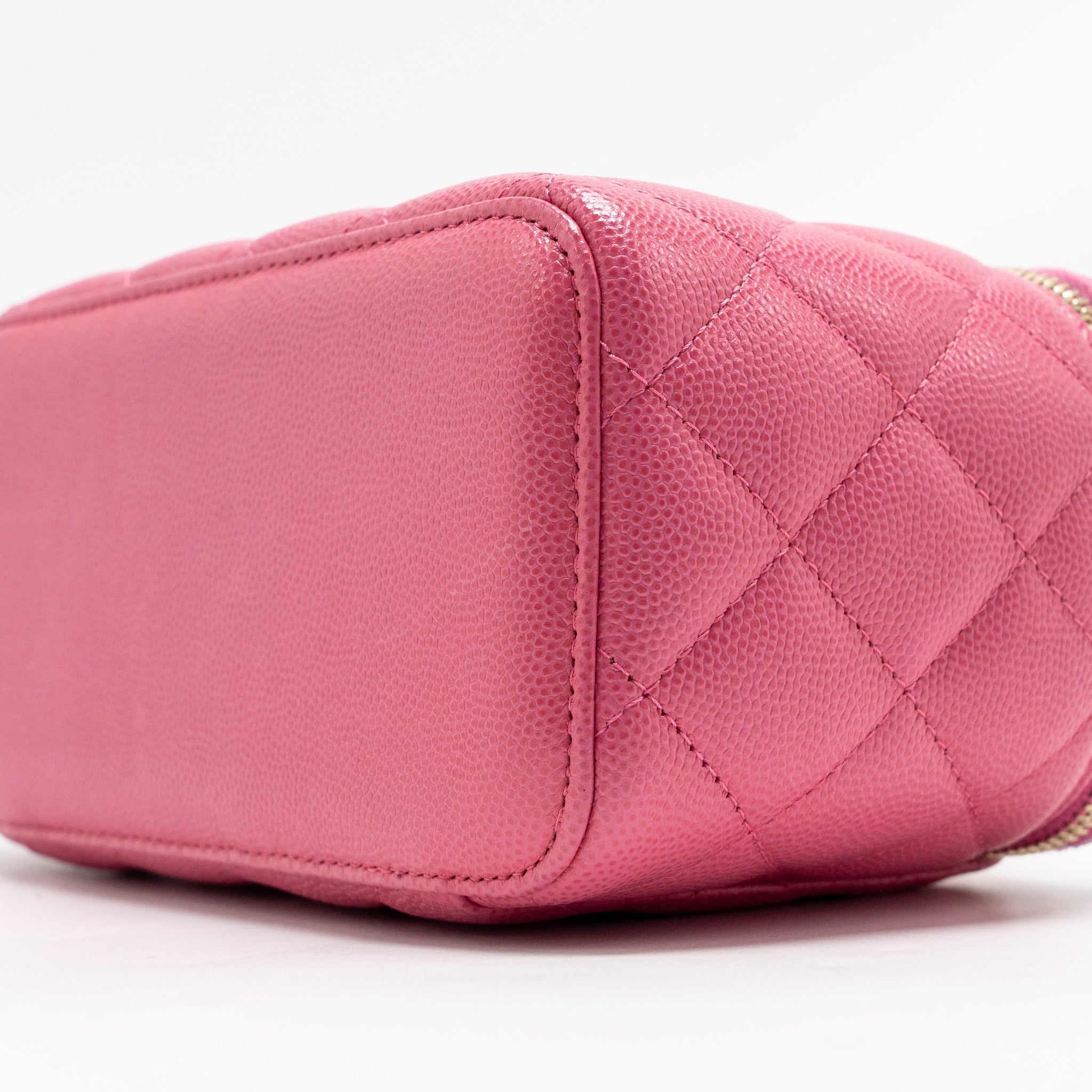chanel-long-vanity-case-with-chain-caviar-hot-pink-lghw