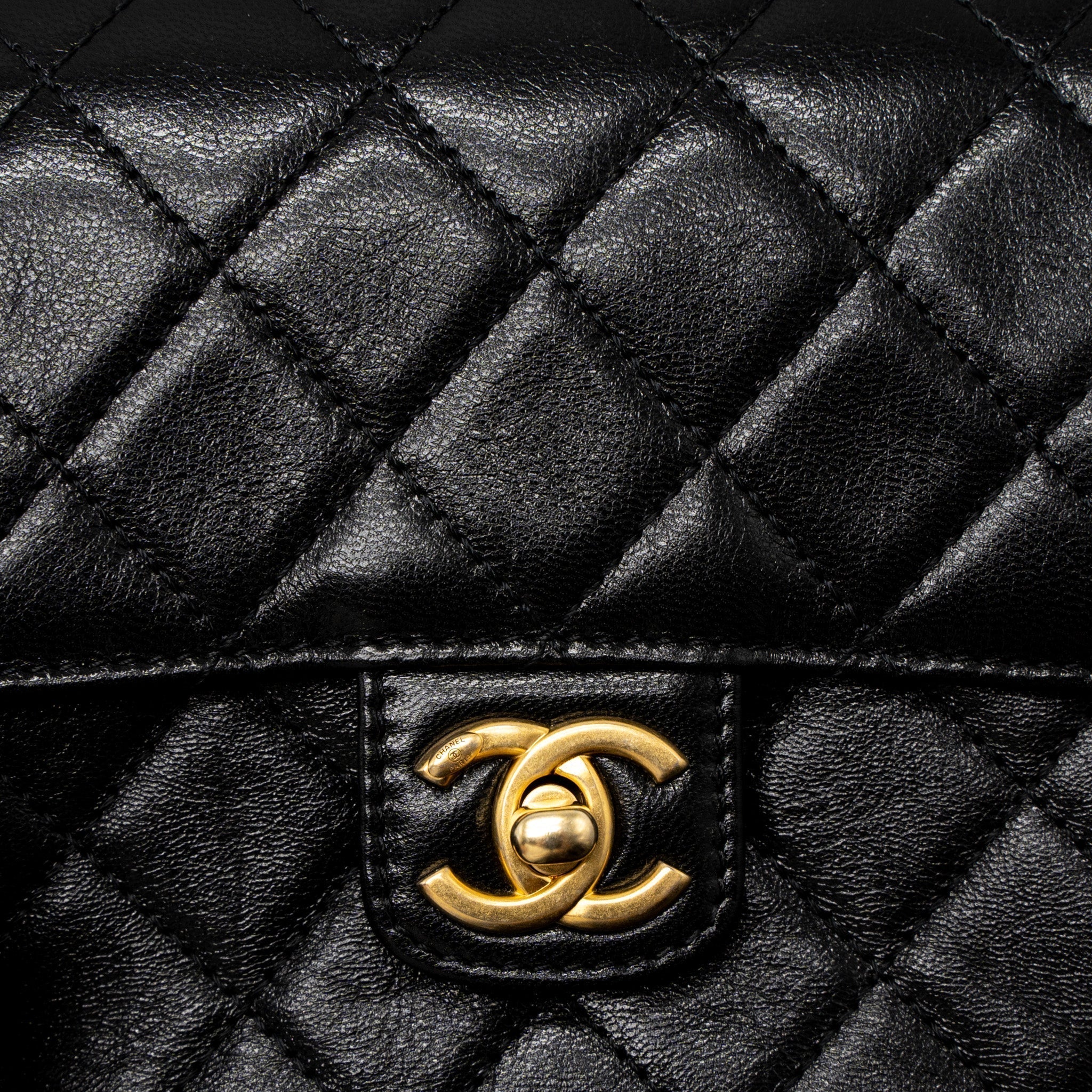 chanel-22k-retro-new-classic-square-mini-flap-bag-goatskin-black-brushed-ghw-microchip