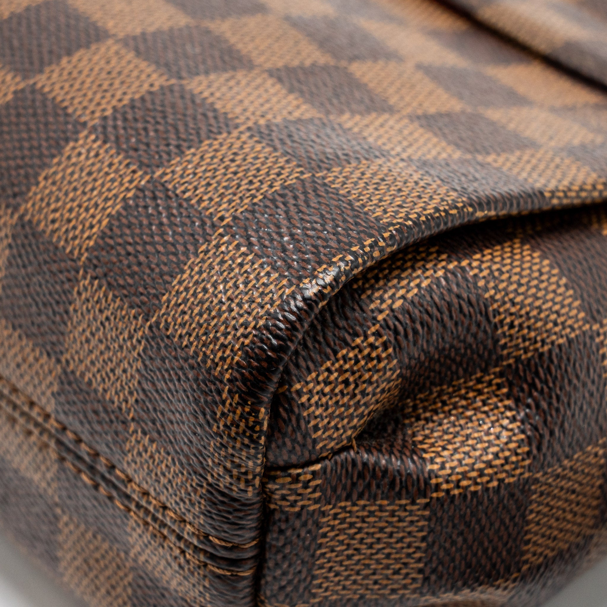 louis-vuitton-croisette-damier-ebene-ghw-2