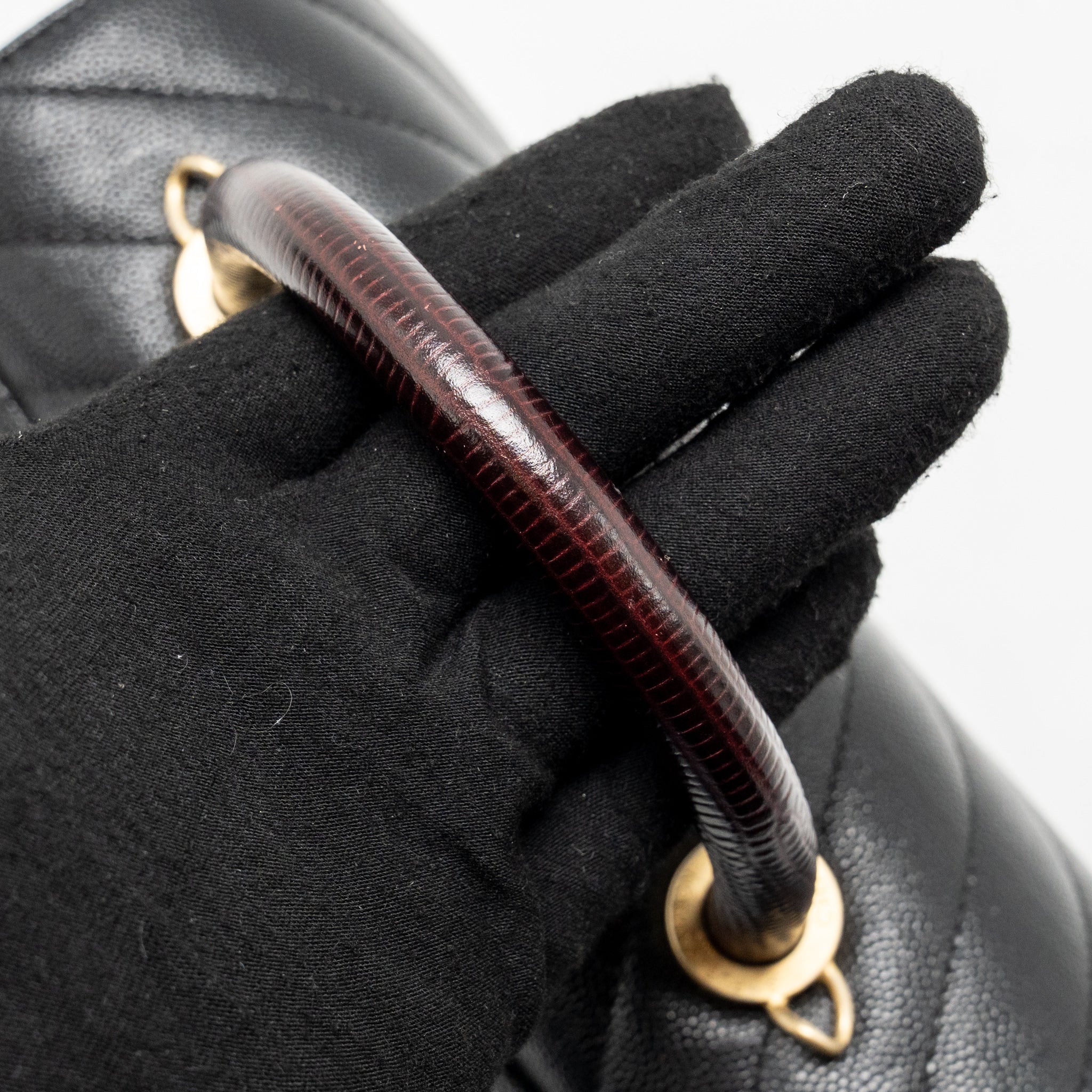 chanel-small-coco-handle-with-lizard-embossed-handle-chevron-caviar-black-ghw
