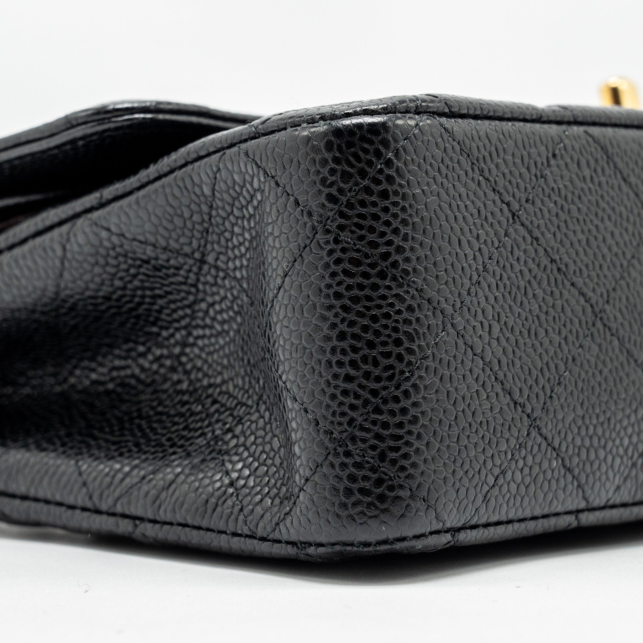 chanel-medium-classic-double-flap-bag-caviar-black-ghw-copy