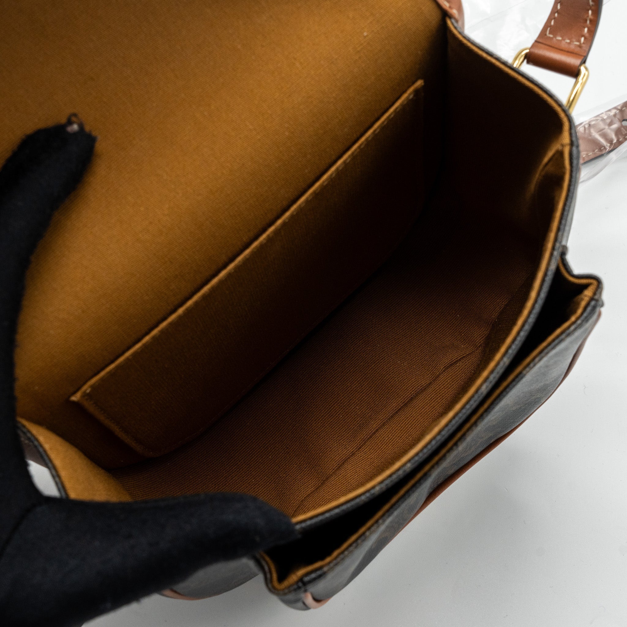 celine-medium-folco-bag-triomphe-canvas-and-calfskin-tan-ghw