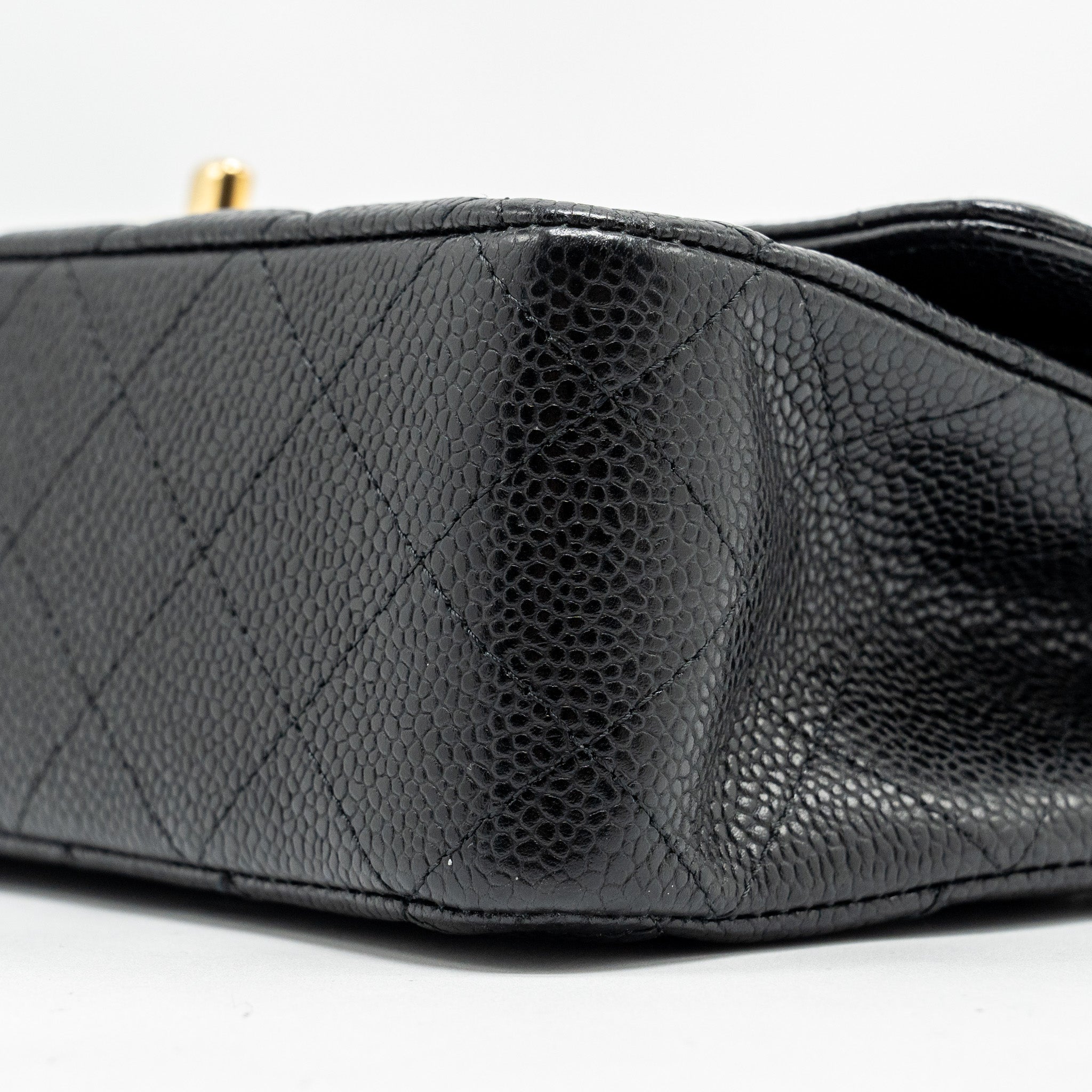chanel-medium-classic-double-flap-bag-caviar-black-ghw-copy