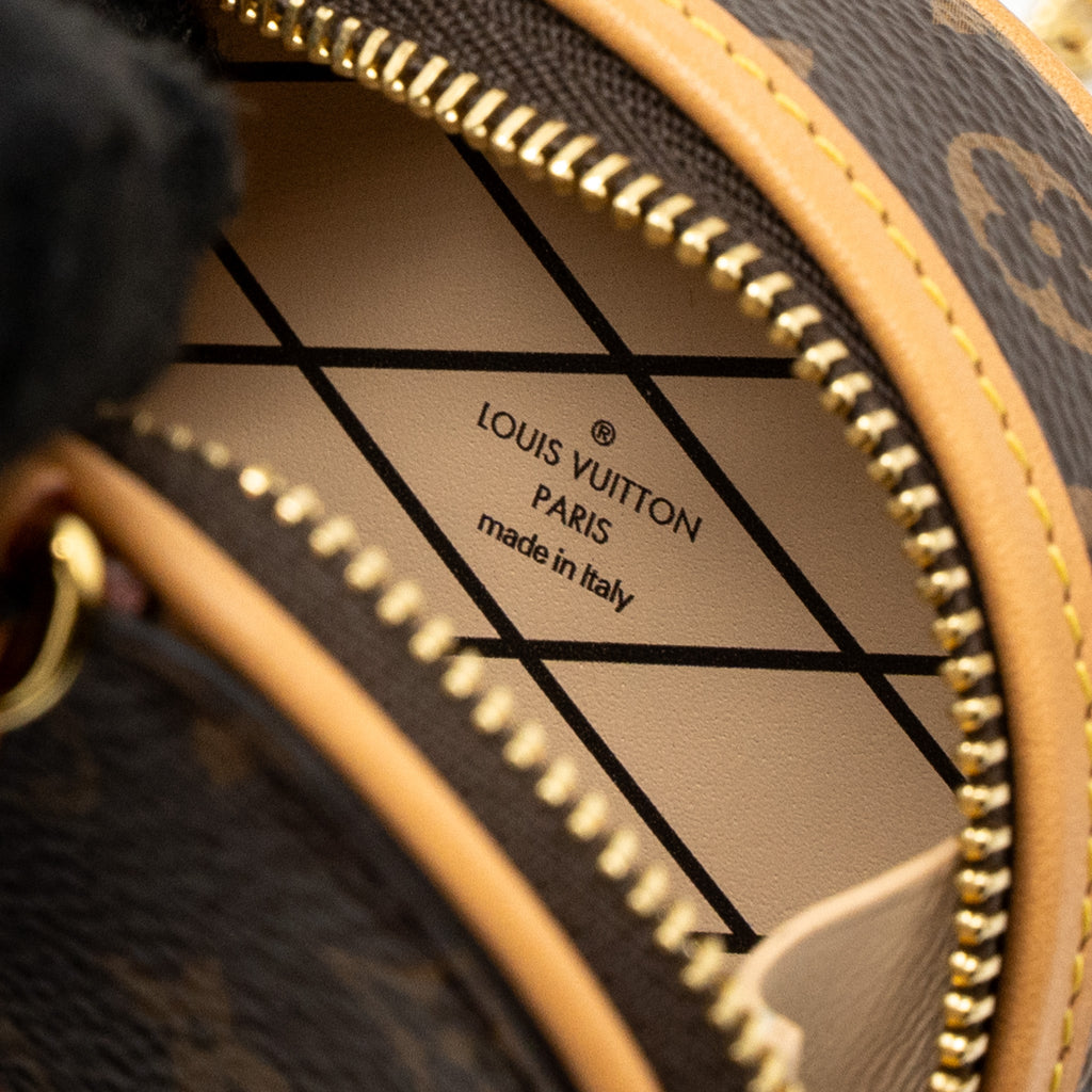 louis-vuitton-boite-chapeau-mini-chain-bag-monogram-canvas-ghw