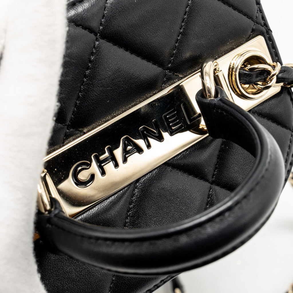 chanel-trendy-cc-round-vanity-case-crossbody-bag-lambskin-black-lghw-1