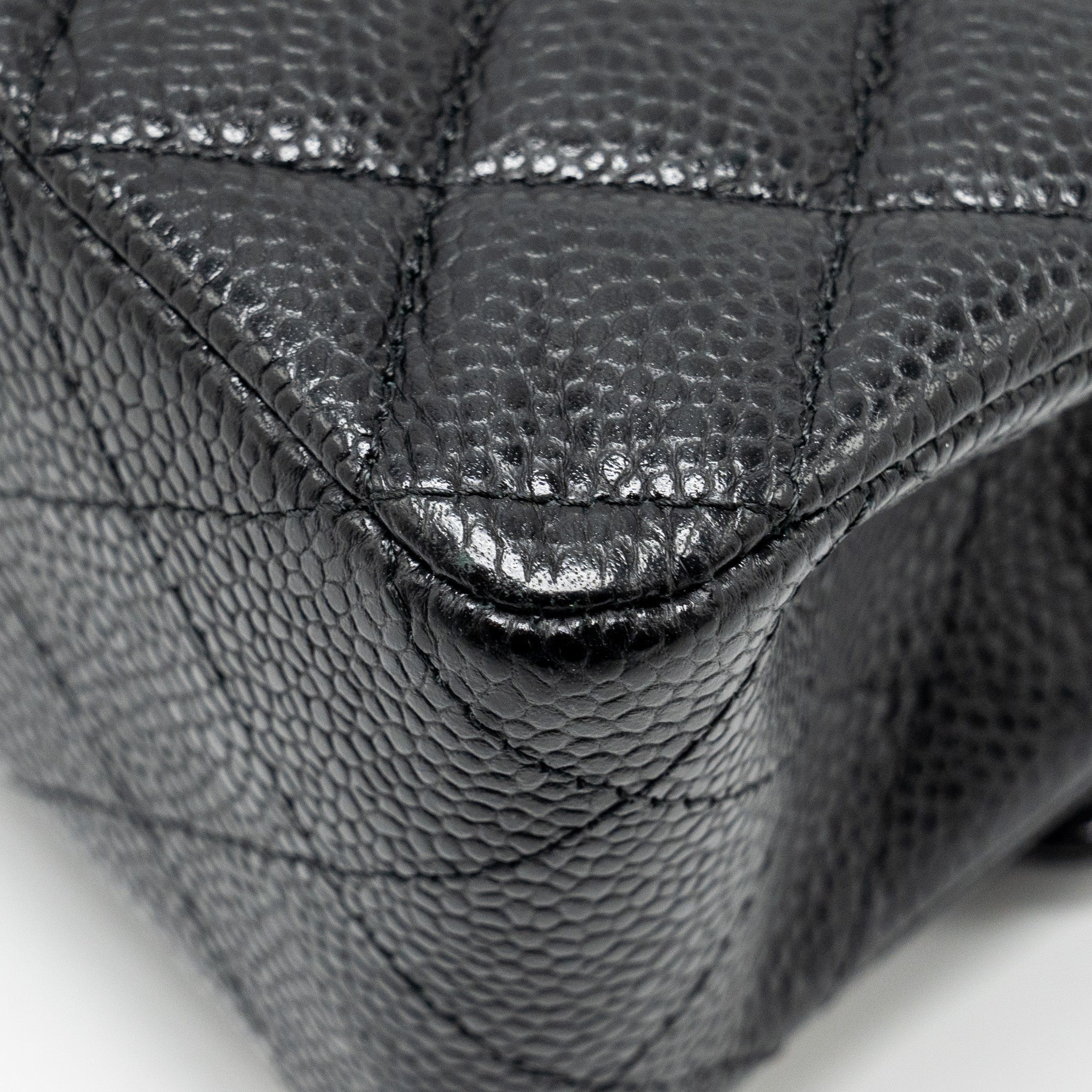 chanel-medium-classic-double-flap-bag-caviar-black-ghw-copy