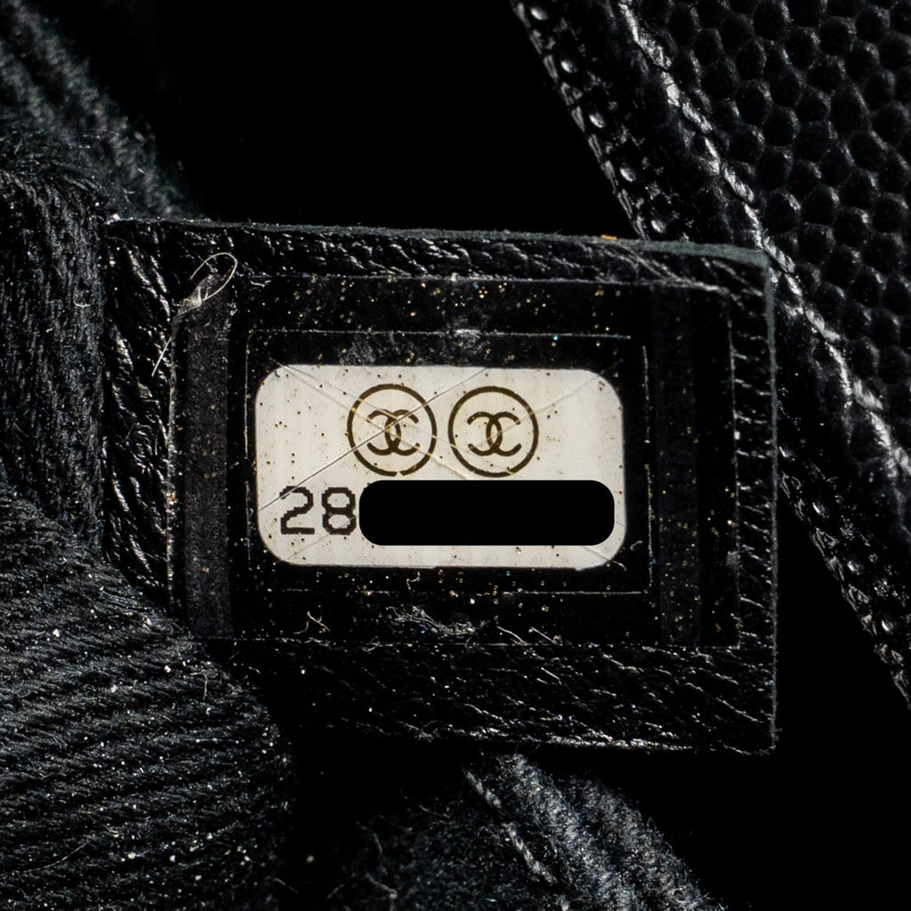 chanel-small-coco-handle-with-lizard-embossed-handle-chevron-caviar-black-ghw