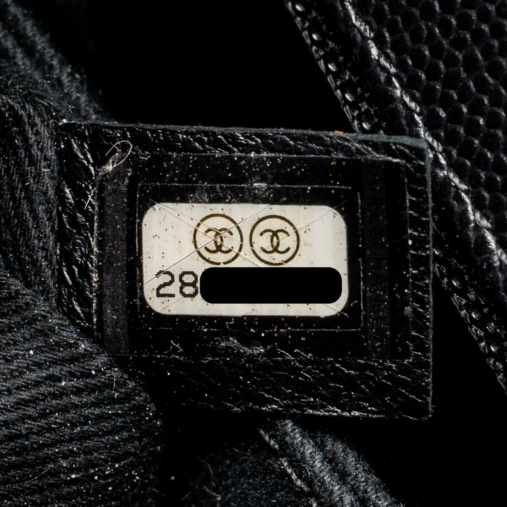 chanel-small-coco-handle-with-lizard-embossed-handle-chevron-caviar-black-ghw