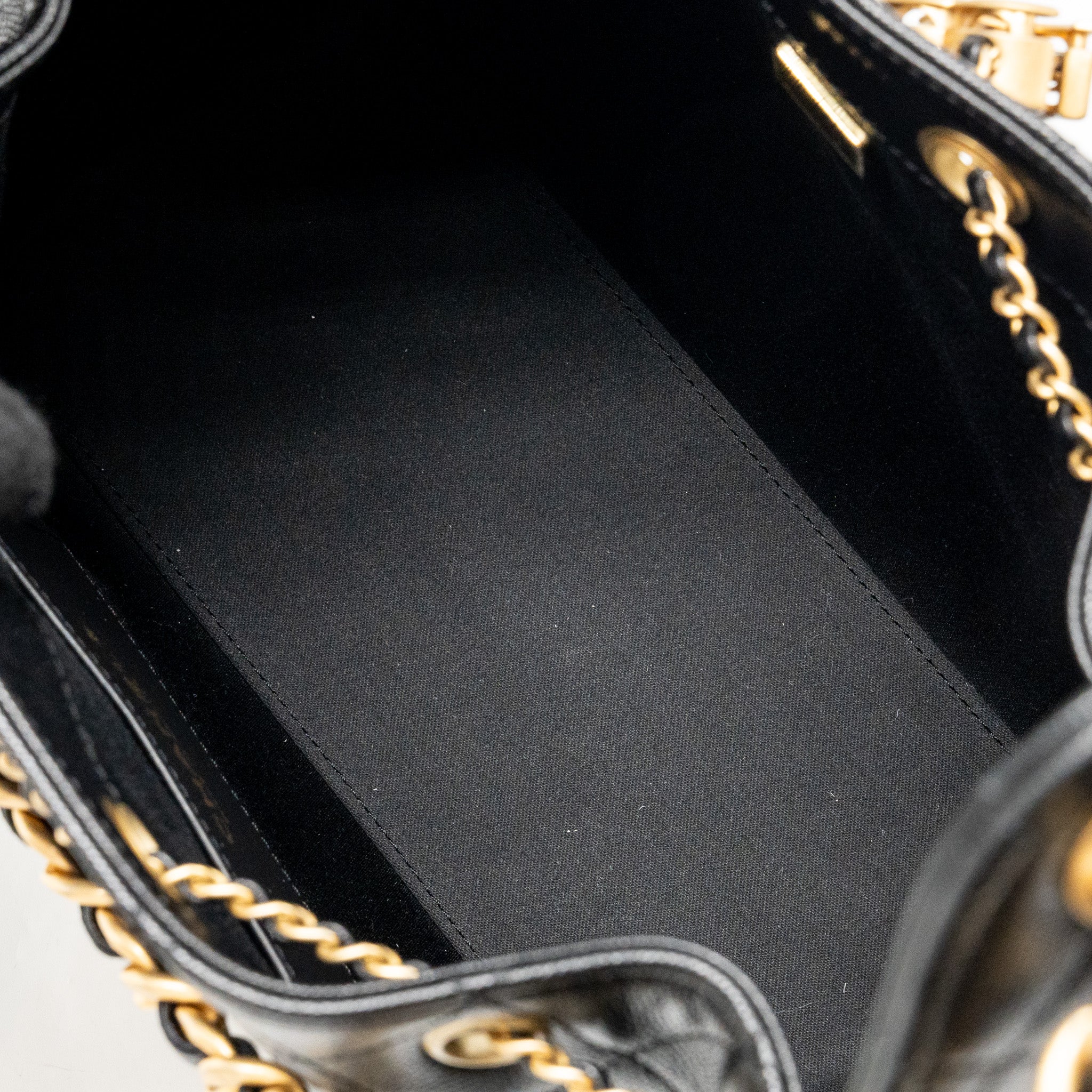 chanel-25-small-handbag-grained-calfskin-black-ghw-microchip-copy