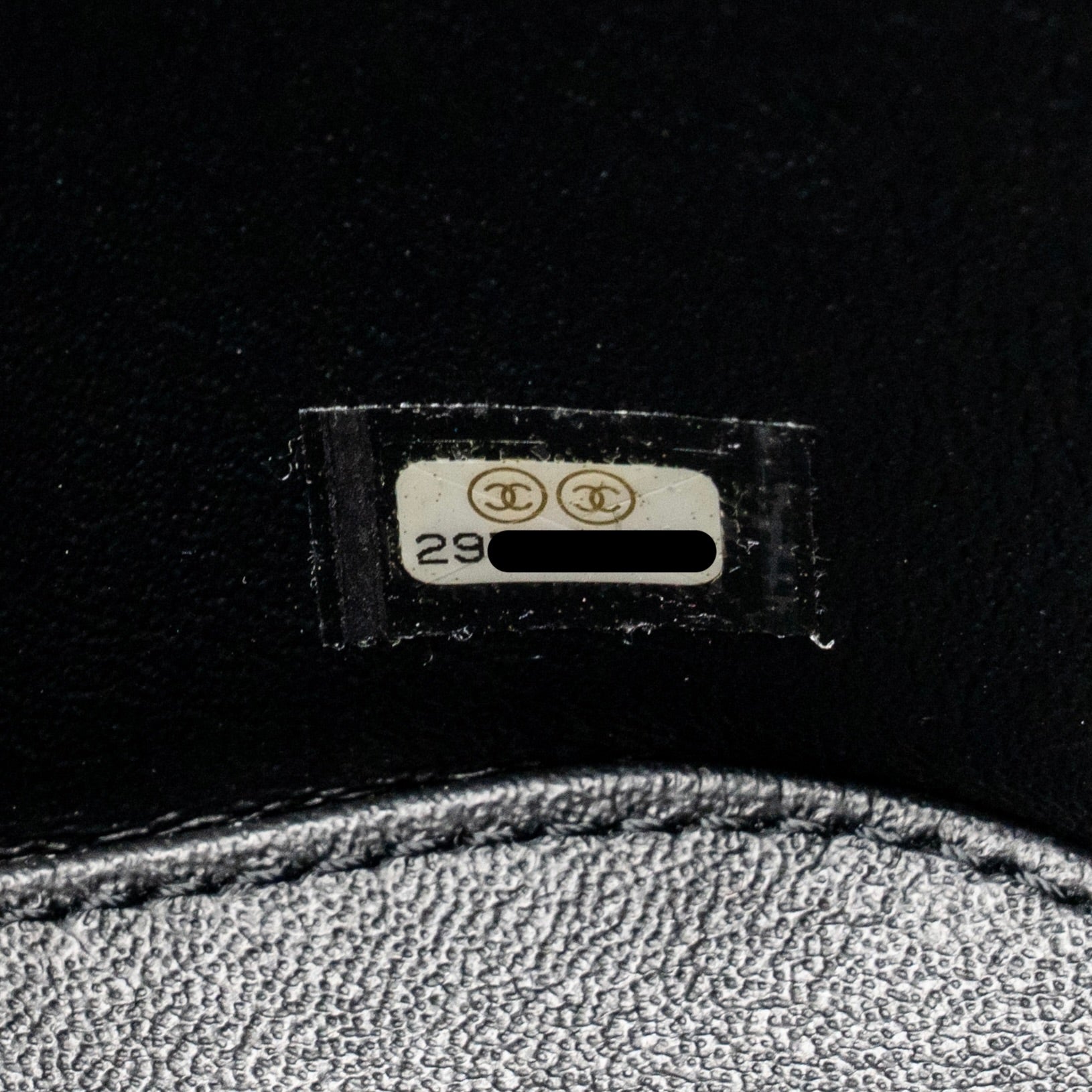 chanel-trendy-cc-round-vanity-case-crossbody-bag-lambskin-black-lghw-1