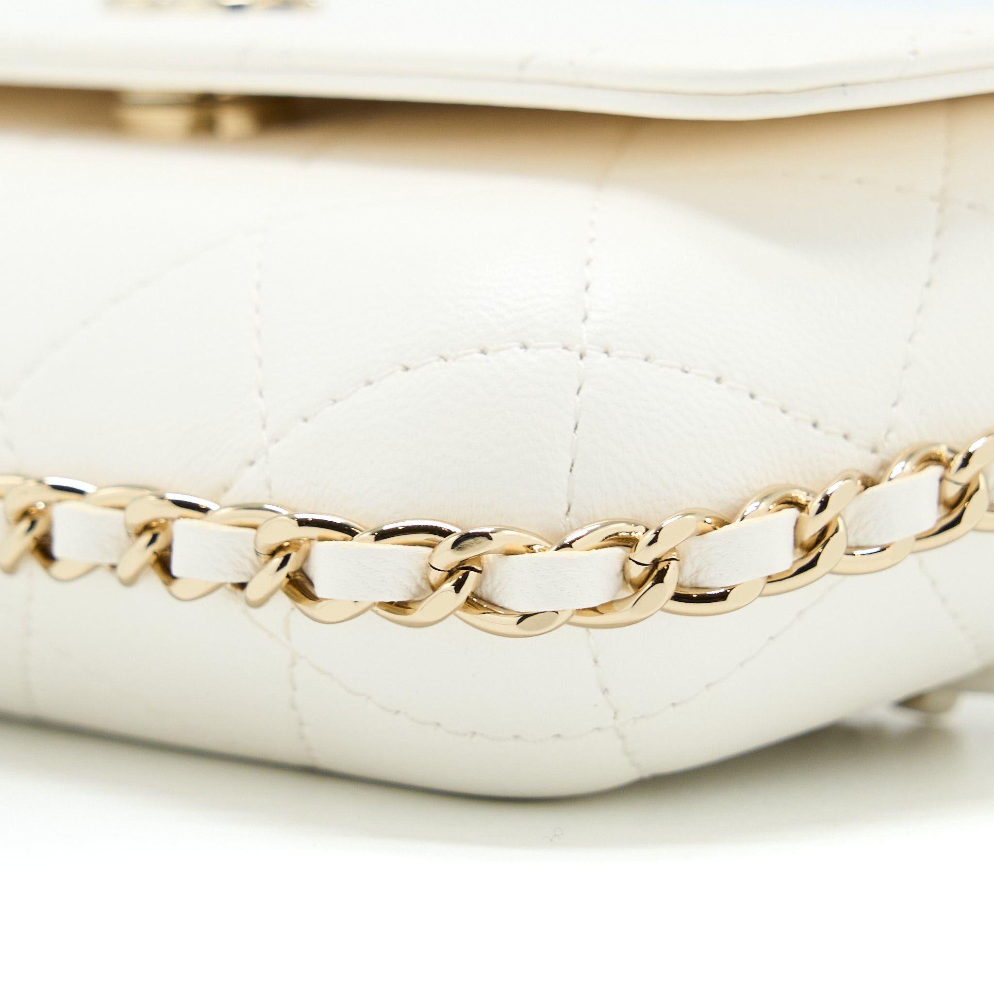 chanel-rectangular-mini-flap-phone-case-bag-quilted-lambskin-white-lghw-microchip