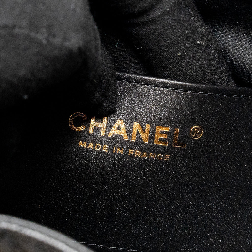 chanel-25-small-handbag-grained-calfskin-black-ghw-microchip-copy