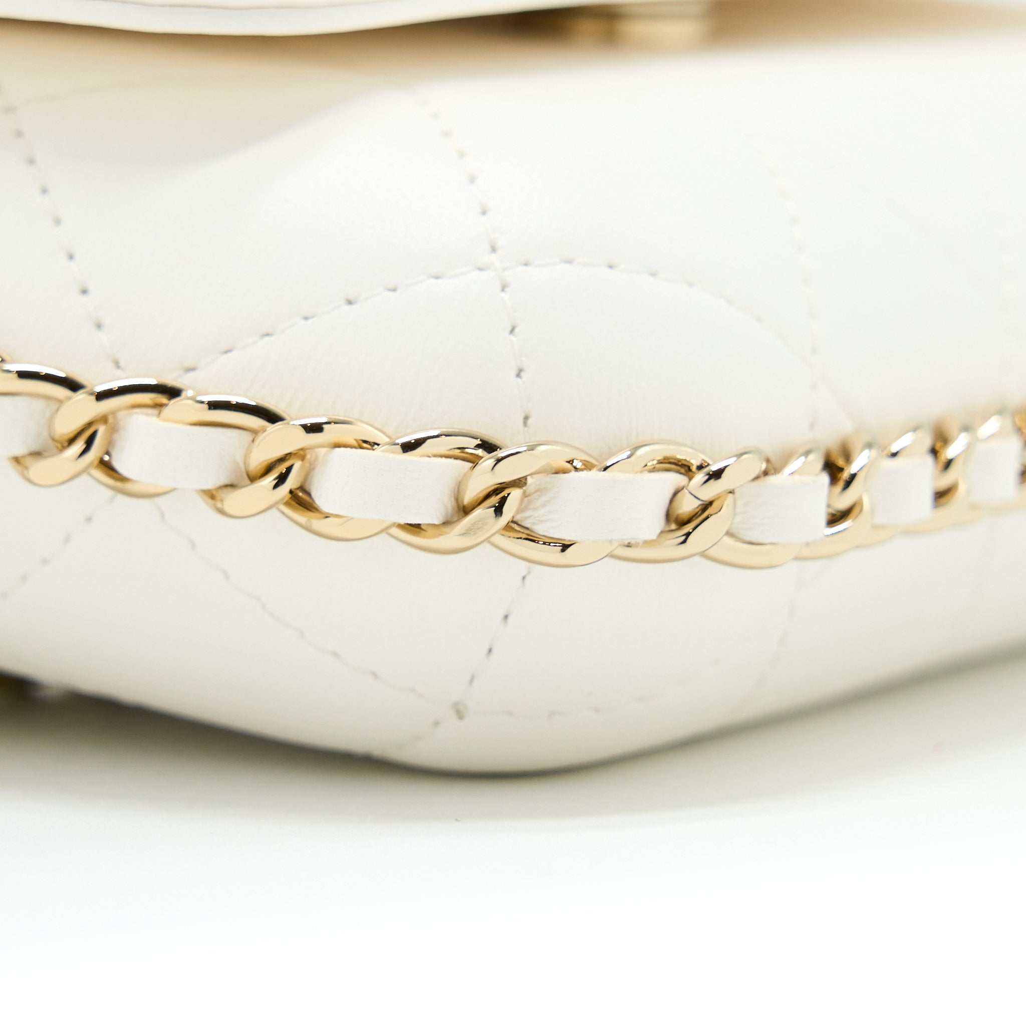 chanel-rectangular-mini-flap-phone-case-bag-quilted-lambskin-white-lghw-microchip