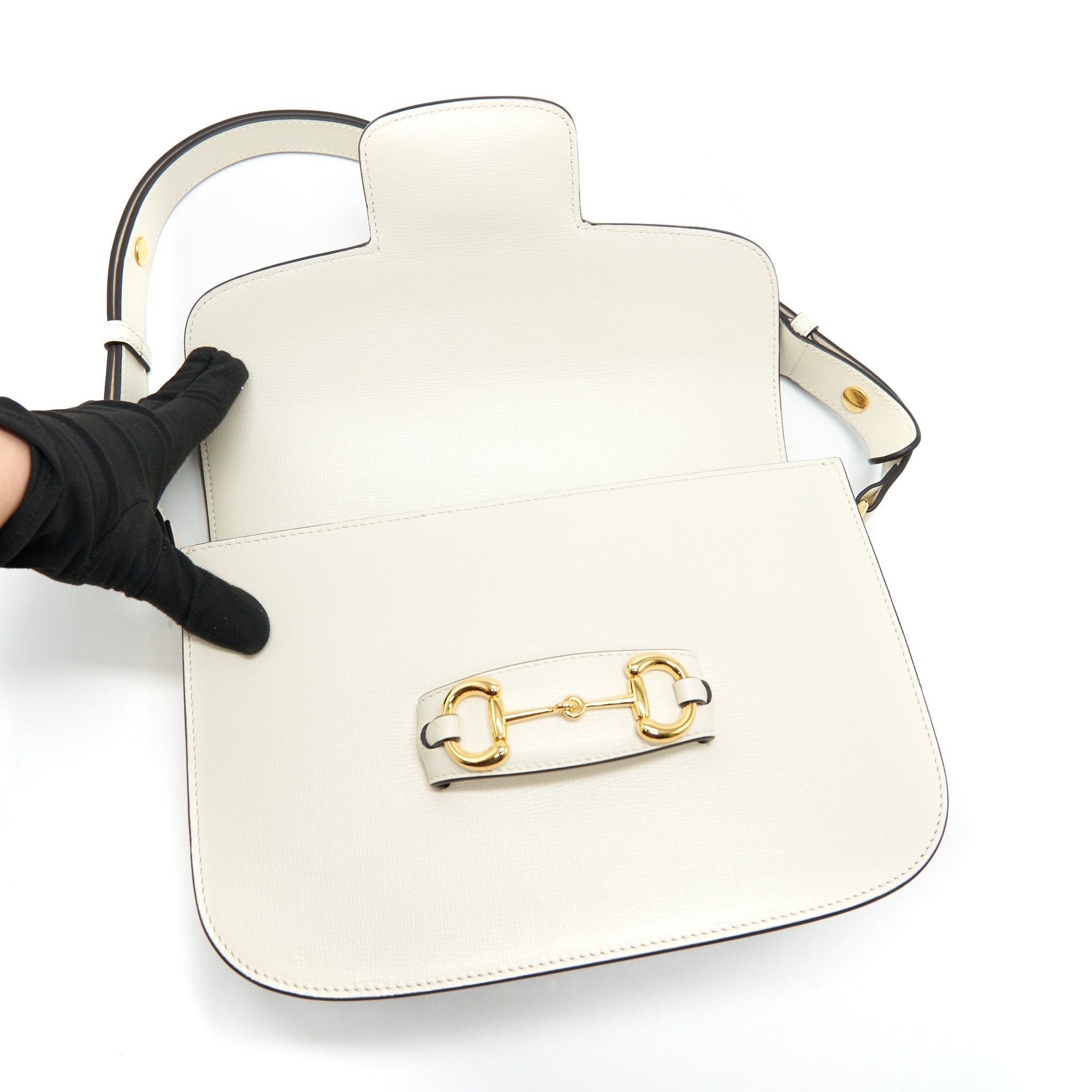 gucci-1955-horsebit-leather-shoulder-bag-white