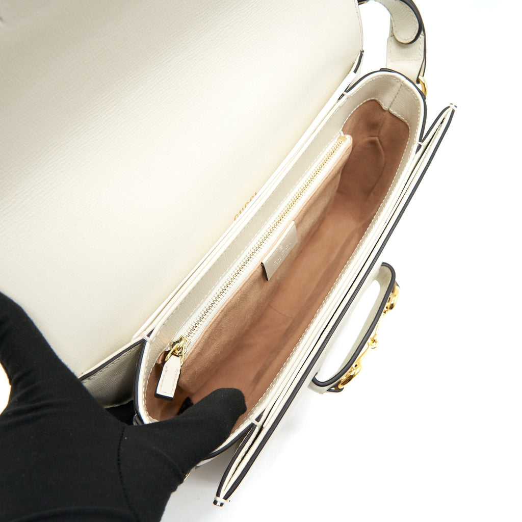 gucci-1955-horsebit-leather-shoulder-bag-white