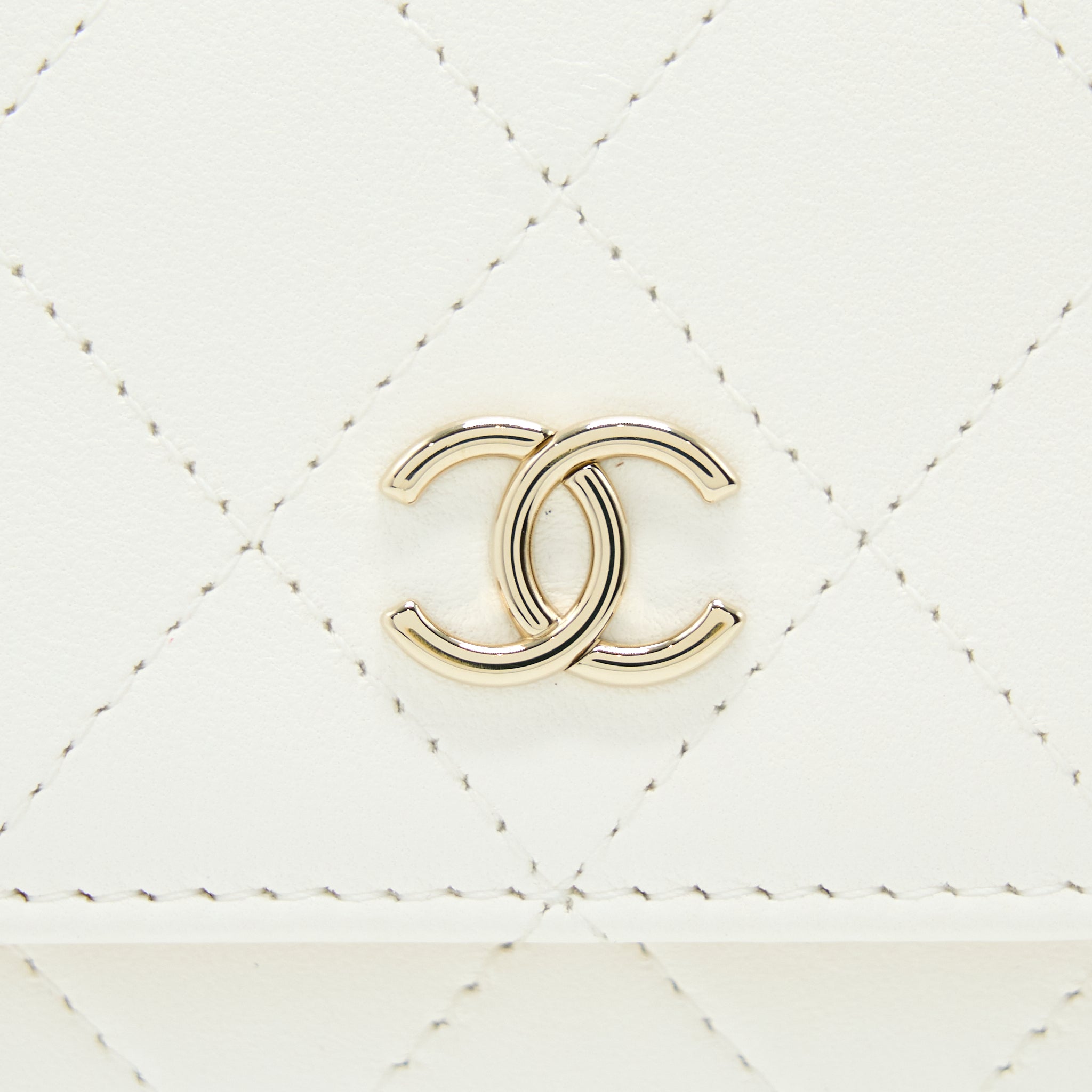 chanel-rectangular-mini-flap-phone-case-bag-quilted-lambskin-white-lghw-microchip