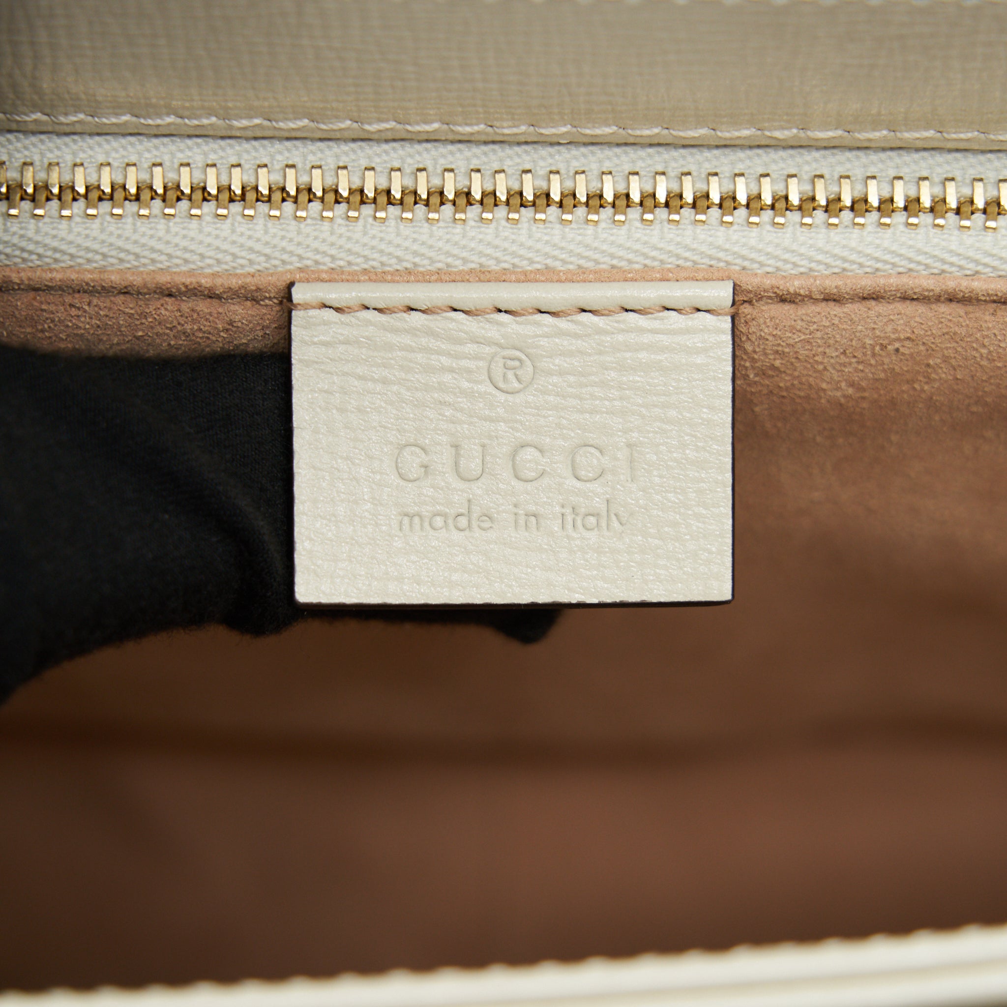 gucci-1955-horsebit-leather-shoulder-bag-white
