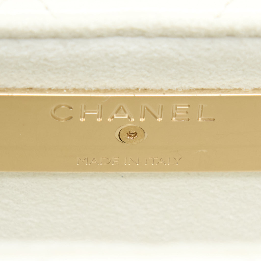 chanel-rectangular-mini-flap-phone-case-bag-quilted-lambskin-white-lghw-microchip