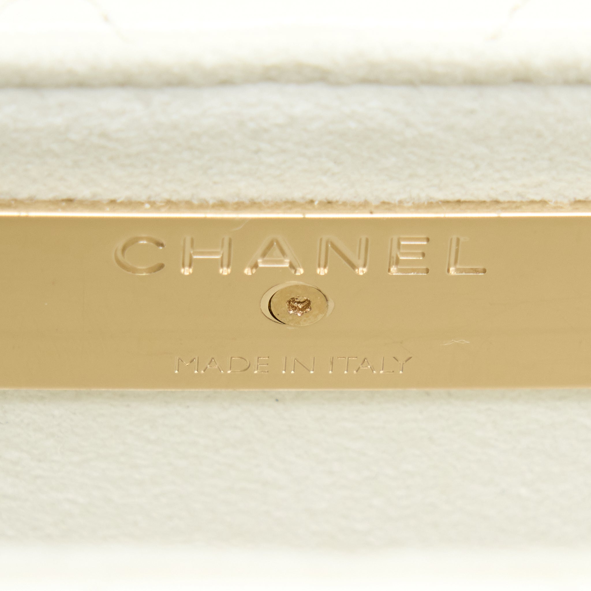 chanel-rectangular-mini-flap-phone-case-bag-quilted-lambskin-white-lghw-microchip