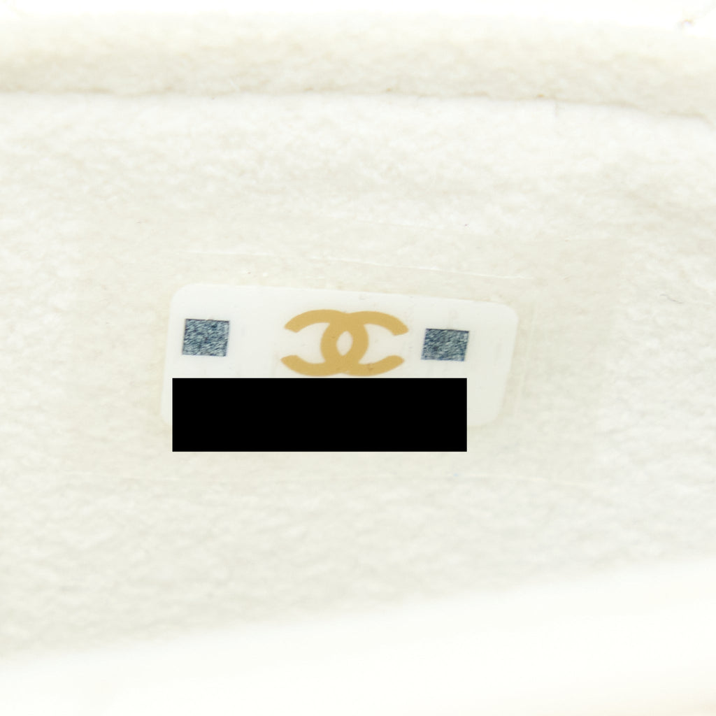 chanel-rectangular-mini-flap-phone-case-bag-quilted-lambskin-white-lghw-microchip