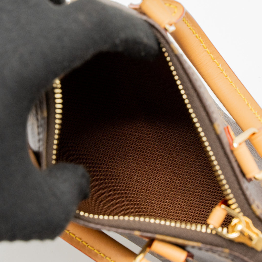 louis-vuitton-nano-speedy-monogram-canvas-ghw-new-version-9