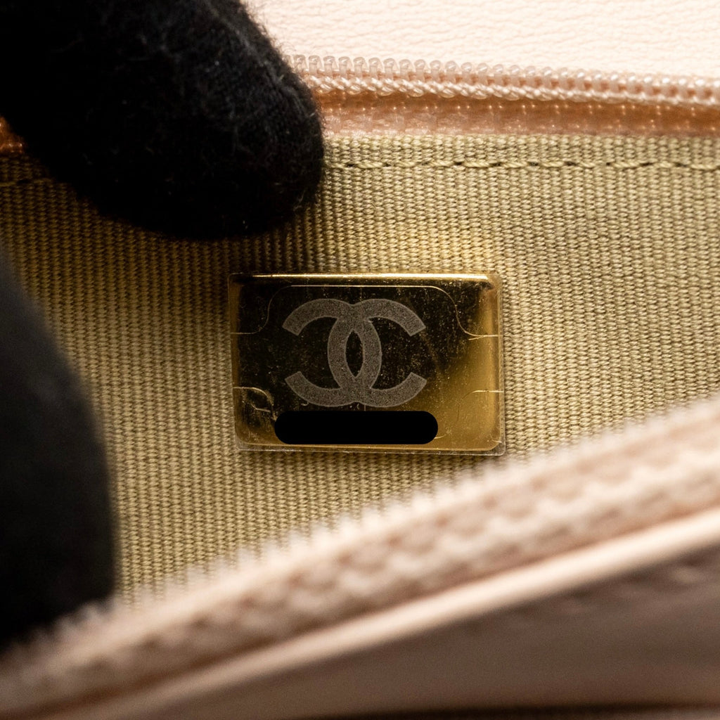chanel-pearl-crush-wallet-on-chain-lambskin-light-pink-ghw-microchip