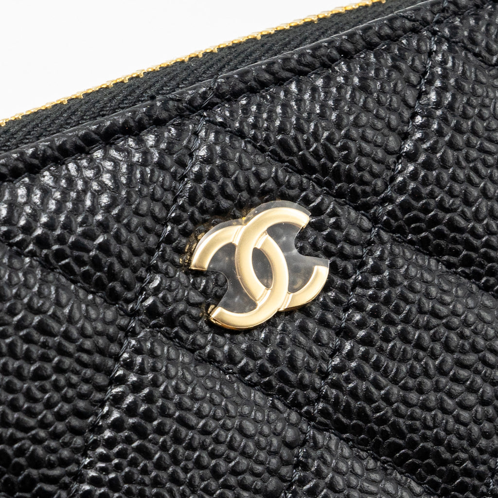 chanel-zipper-card-holder-caviar-black-ghwmicrochip